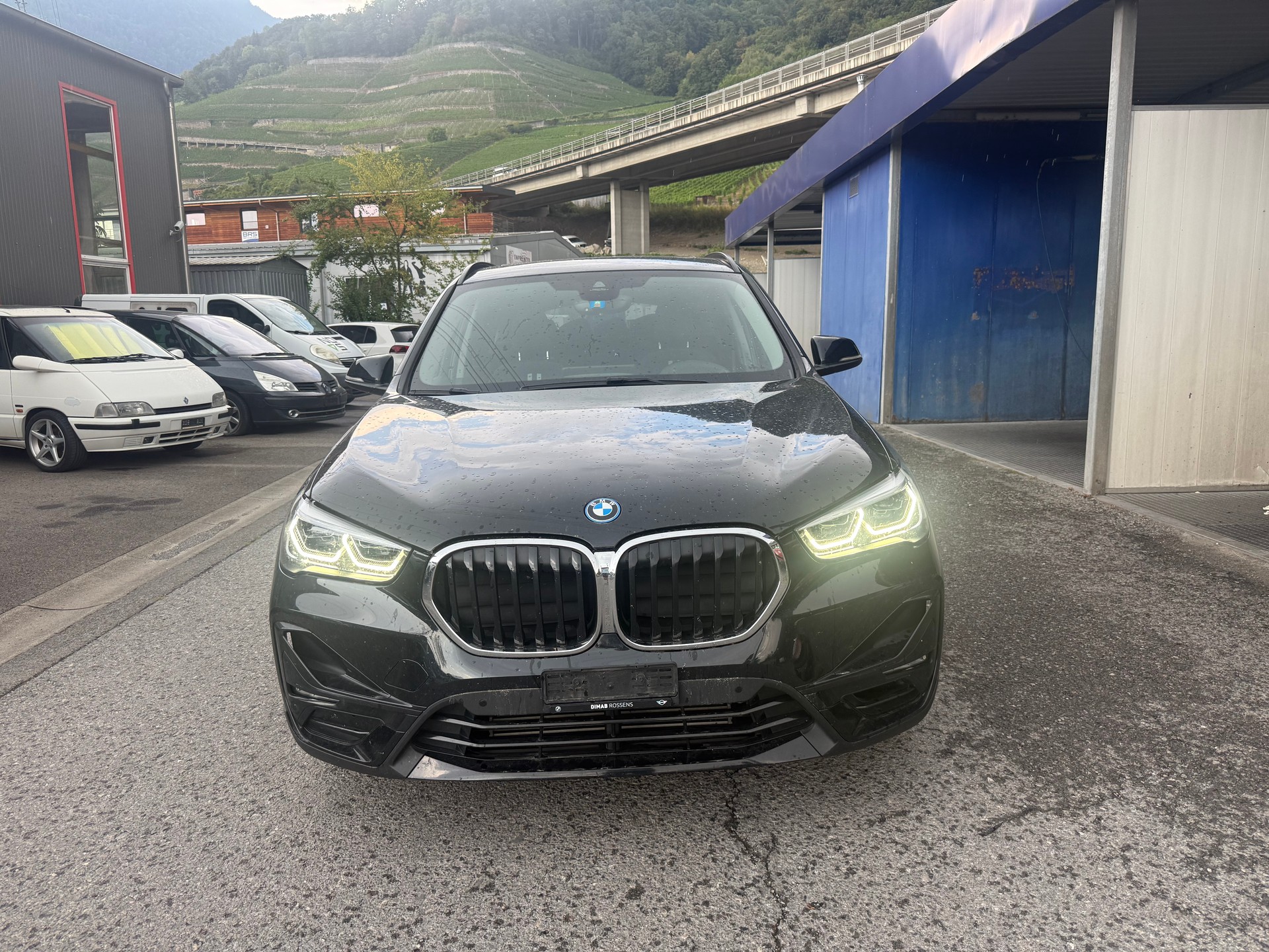 BMW X1 xDrive 25e Travel Edition Steptronic-image-1