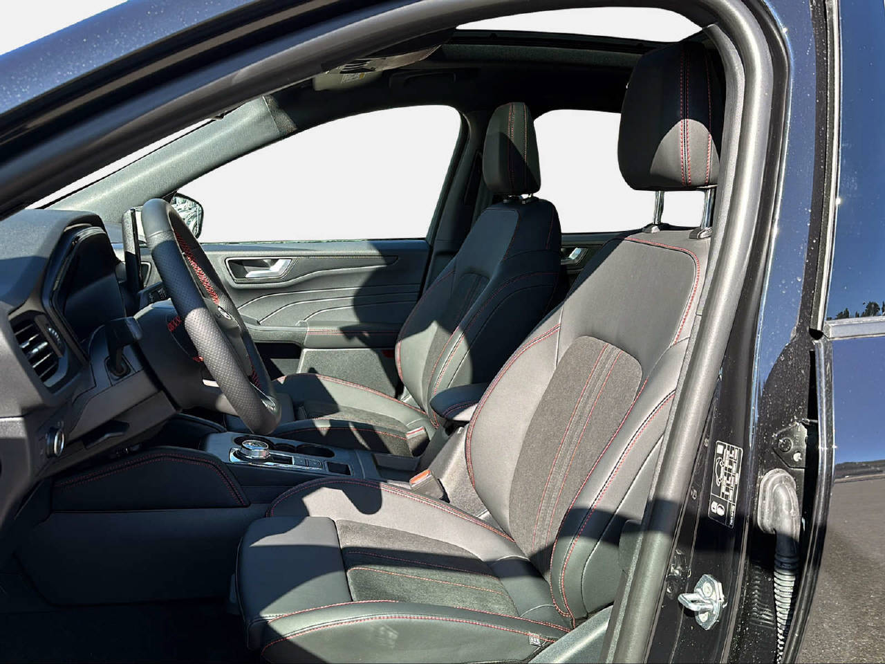 FORD Kuga 2.5 Hybrid ST-Line X 4x4-image-9