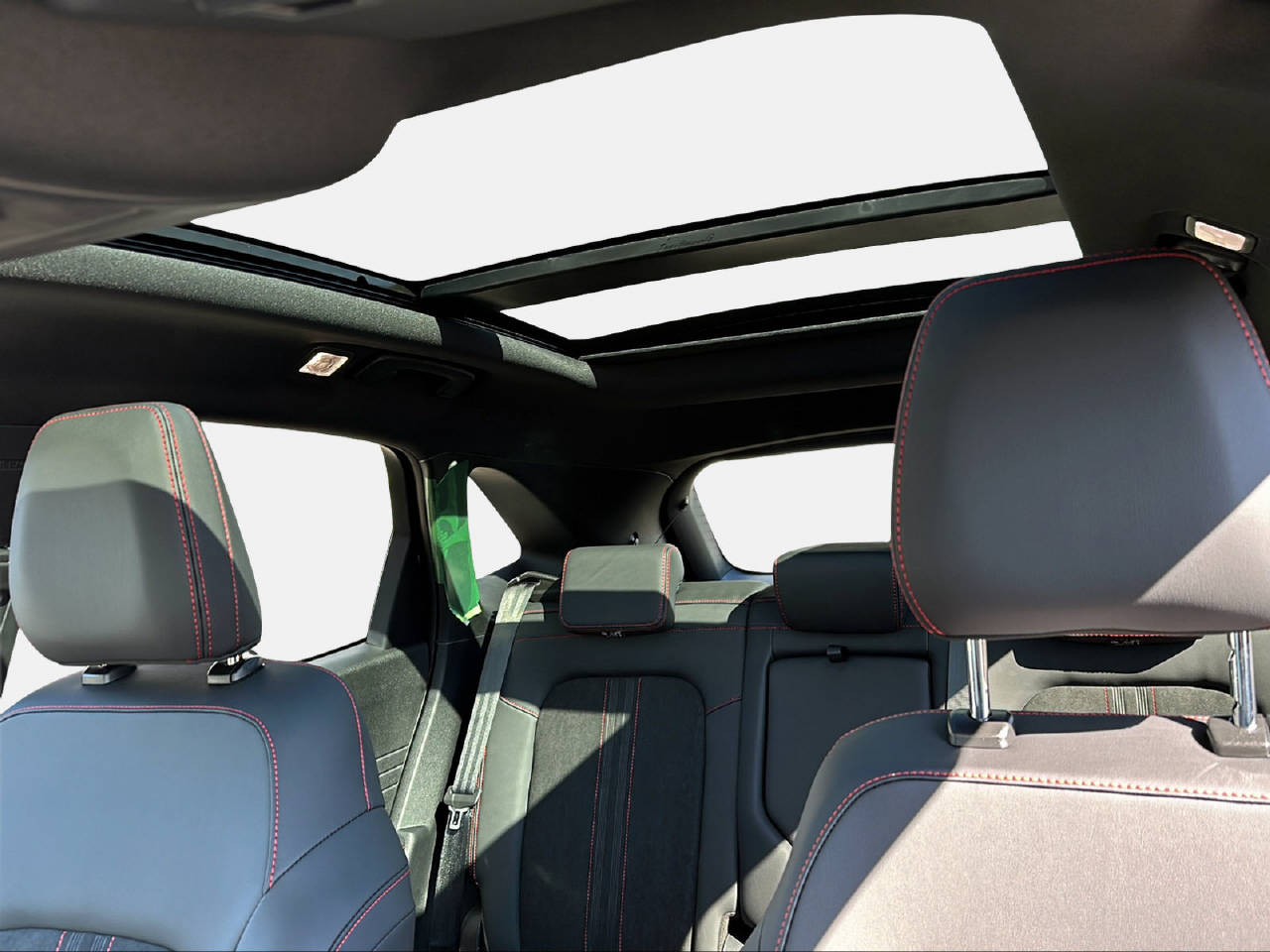FORD Kuga 2.5 Hybrid ST-Line X 4x4-image-14