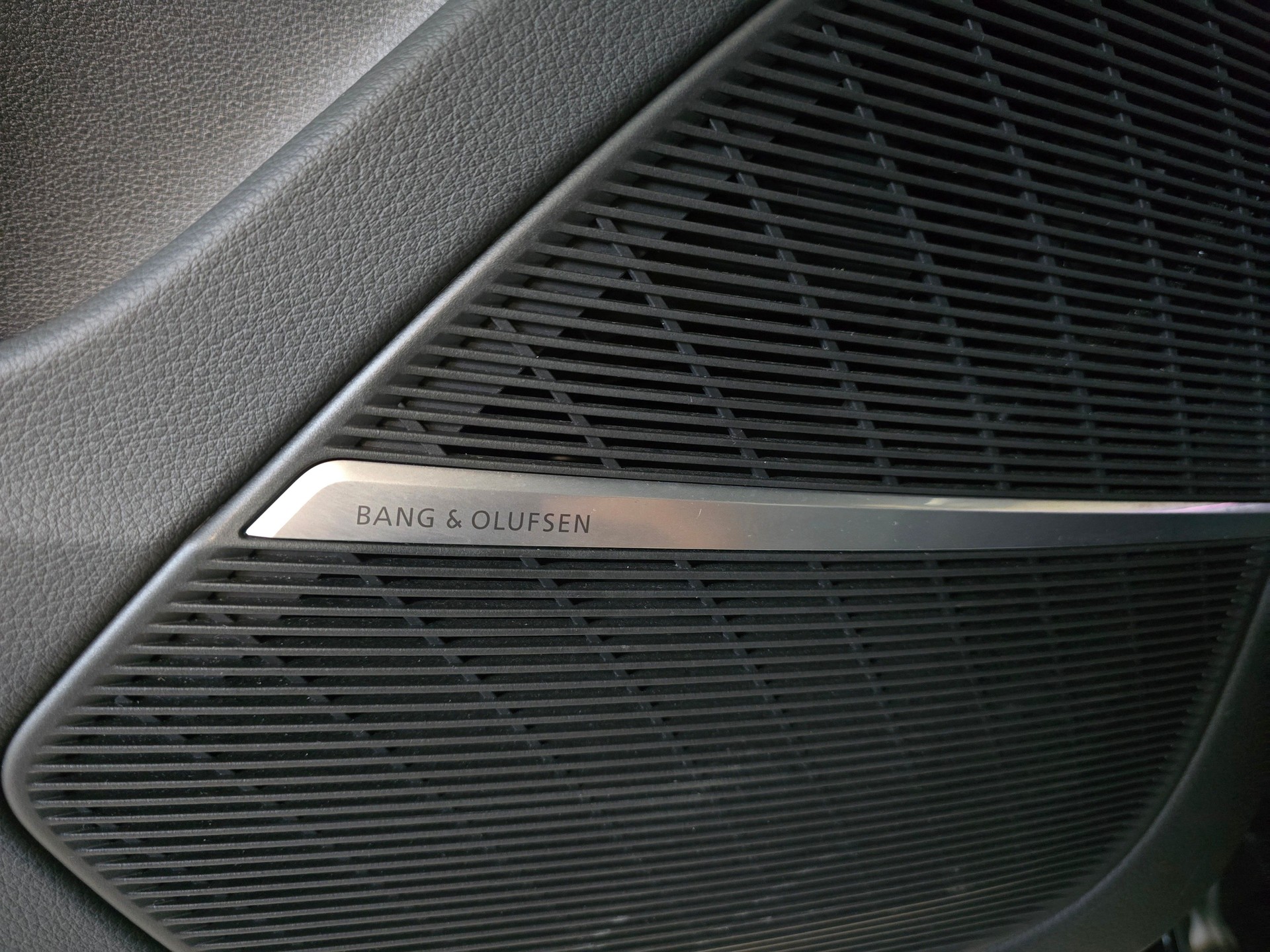AUDI SQ8 SUV TFSI quattro tiptronic-image-19