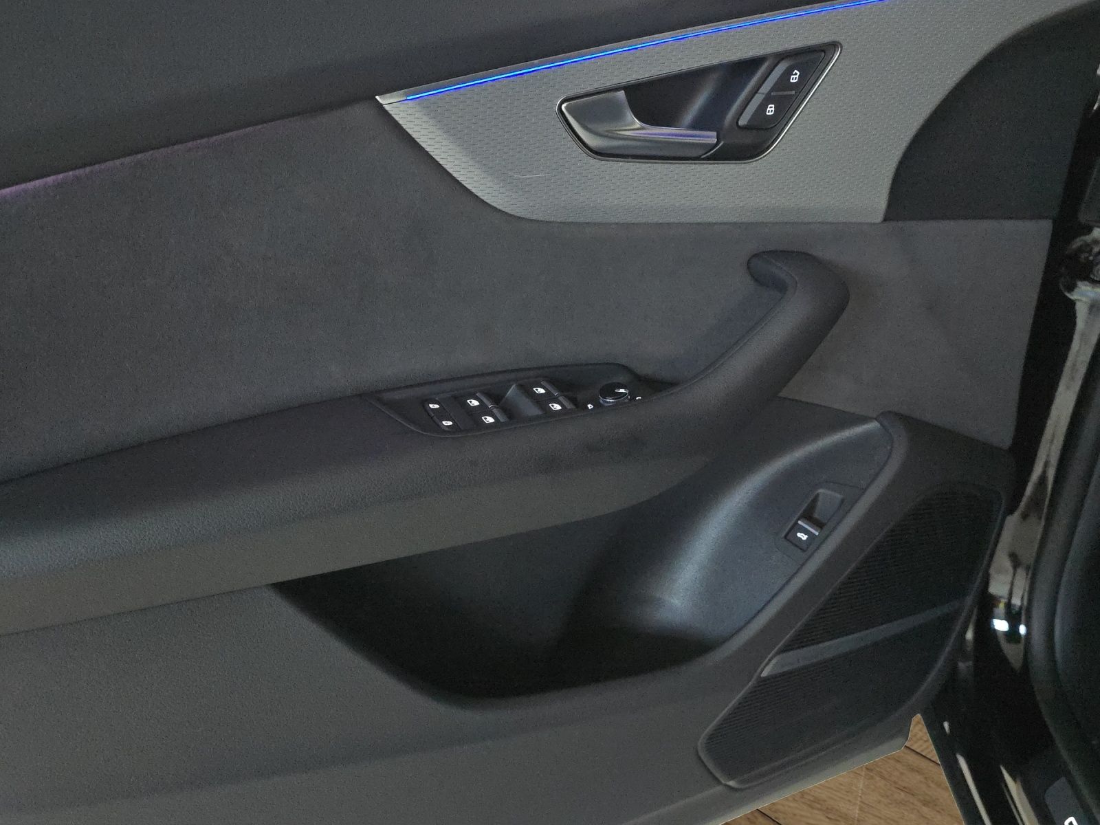 AUDI SQ8 SUV TFSI quattro tiptronic-image-20