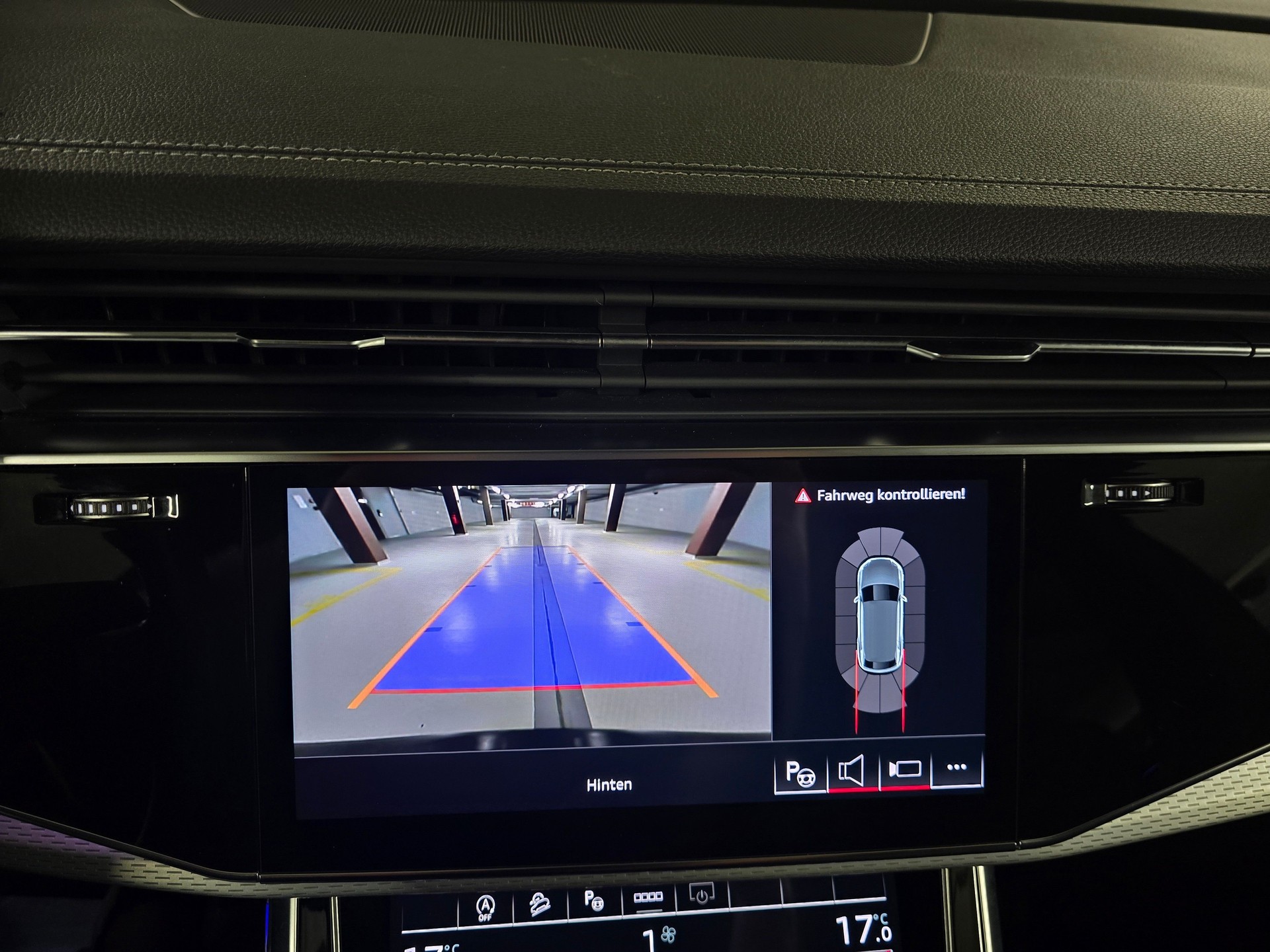 AUDI SQ8 SUV TFSI quattro tiptronic-image-14