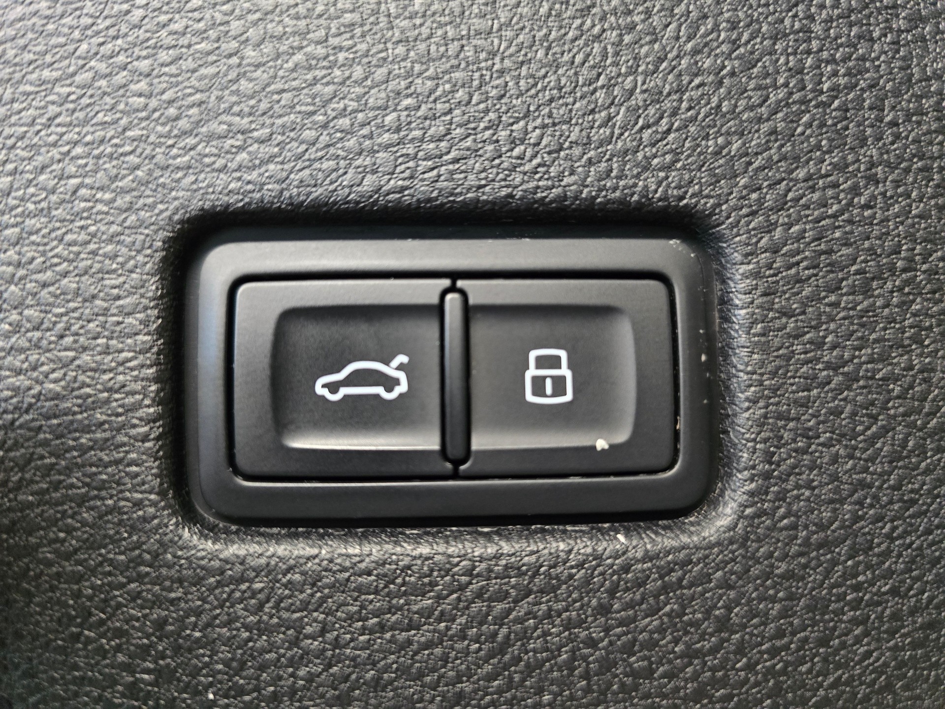 AUDI SQ8 SUV TFSI quattro tiptronic-image-26