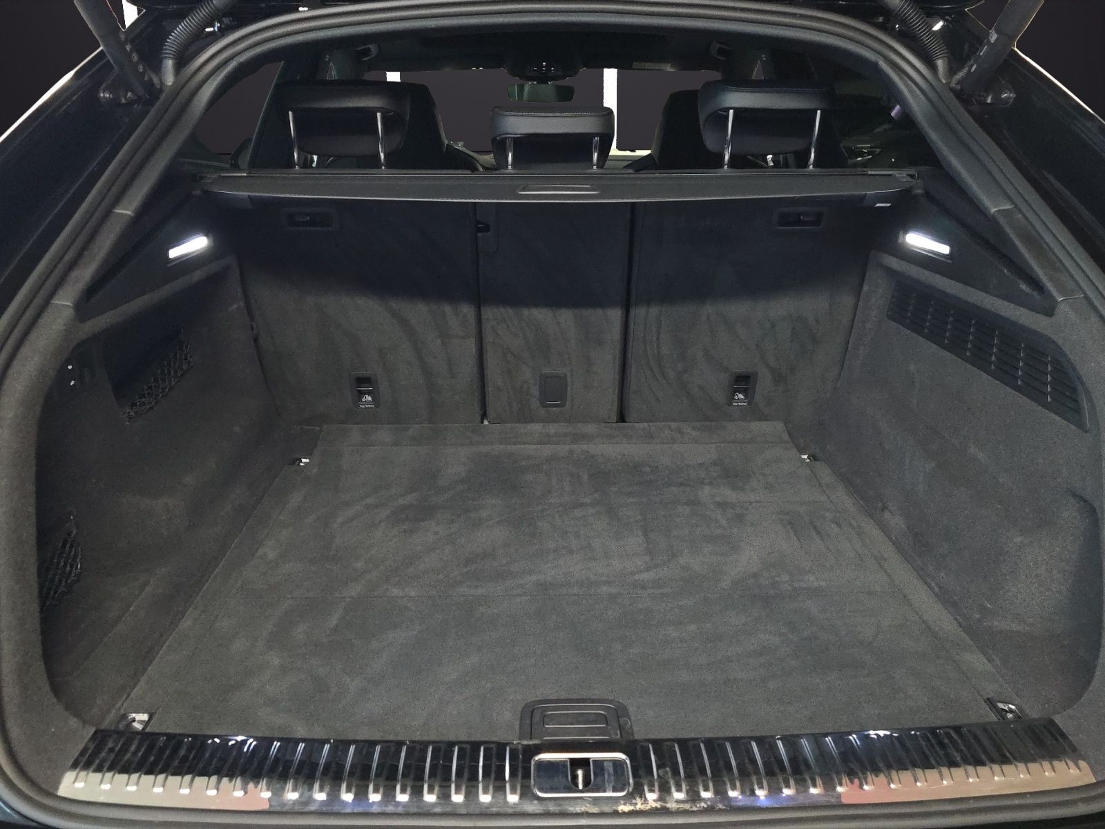 AUDI SQ8 SUV TFSI quattro tiptronic-image-24