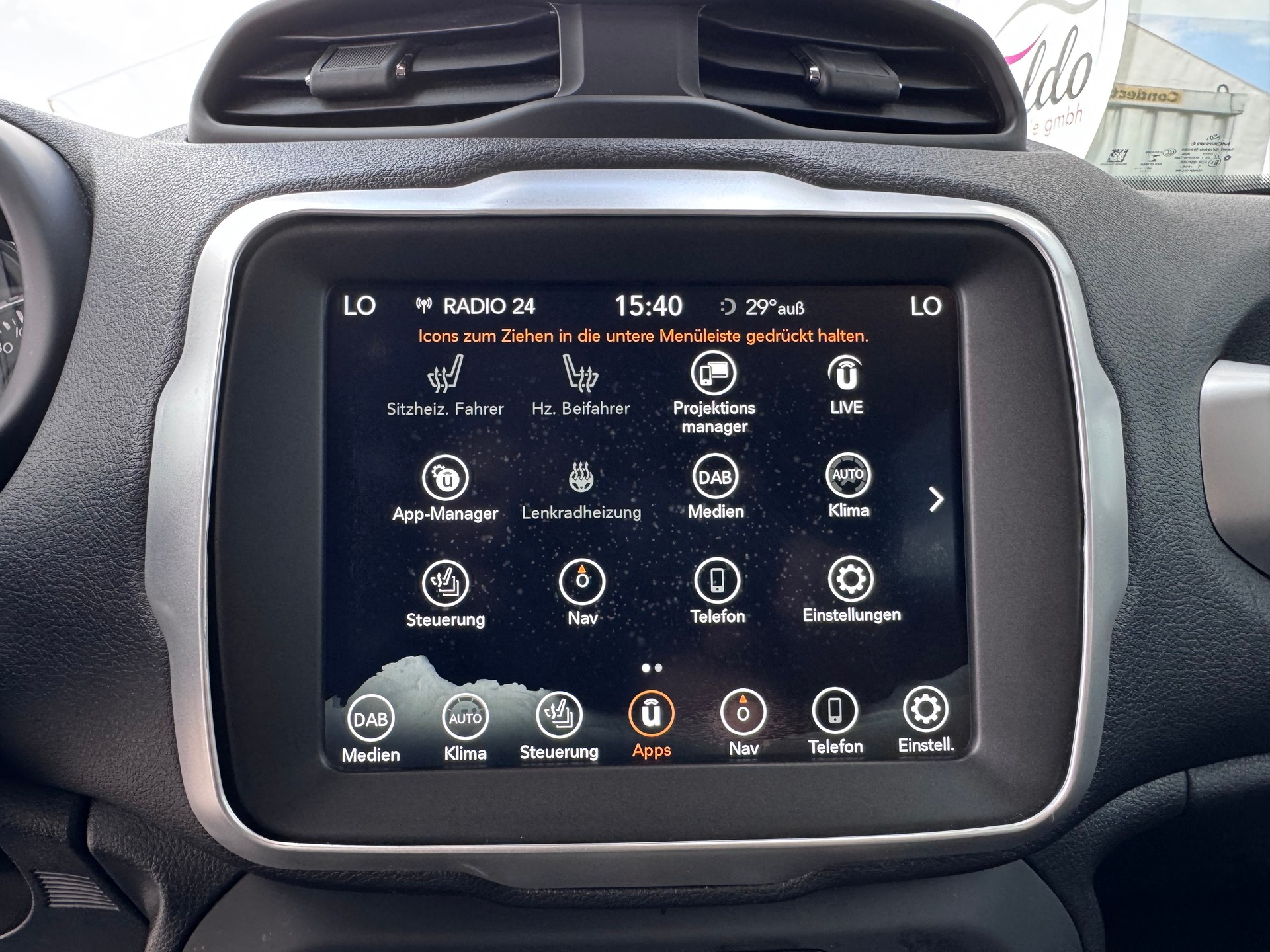 JEEP Renegade 1.0 Turbo Night Eagle+Navigation+Bluetooth+18"Alu+Klimaanlage+Sitz-/Lenkradheizung+Getönte Scheiben+Tempomat+-image-19