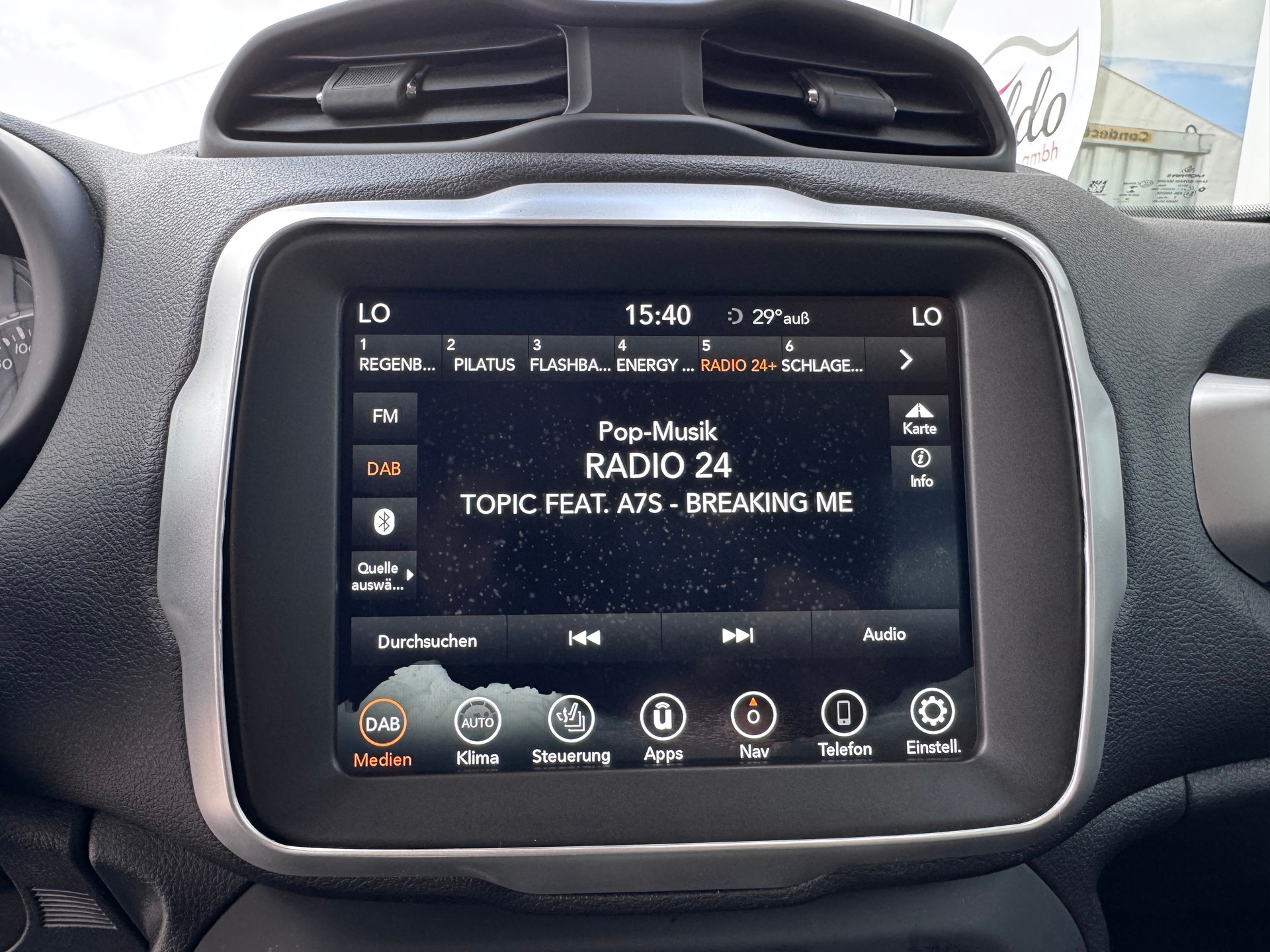JEEP Renegade 1.0 Turbo Night Eagle+Navigation+Bluetooth+18"Alu+Klimaanlage+Sitz-/Lenkradheizung+Getönte Scheiben+Tempomat+-image-16