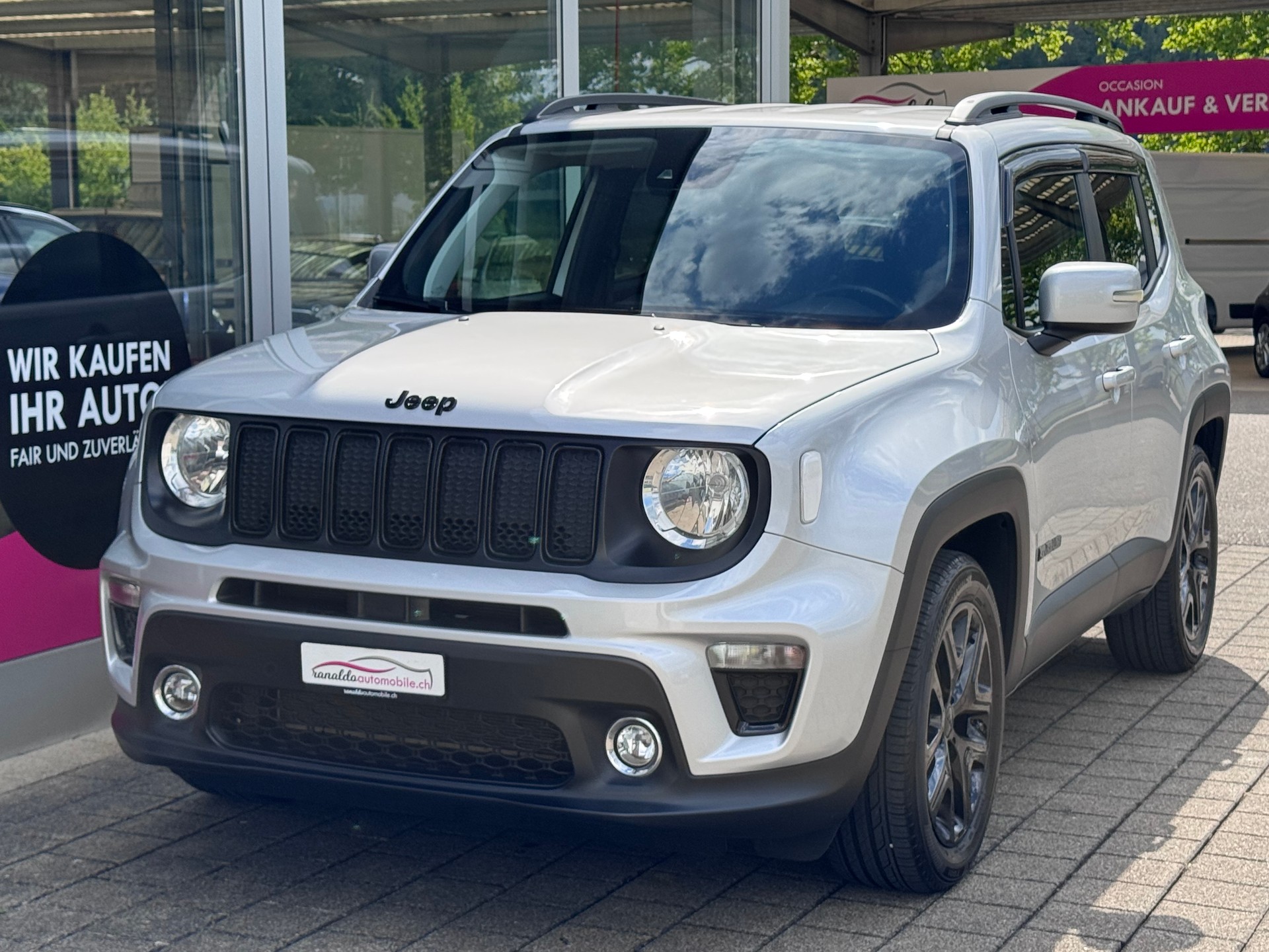 JEEP Renegade 1.0 Turbo Night Eagle+Navigation+Bluetooth+18"Alu+Klimaanlage+Sitz-/Lenkradheizung+Getönte Scheiben+Tempomat+-image-1