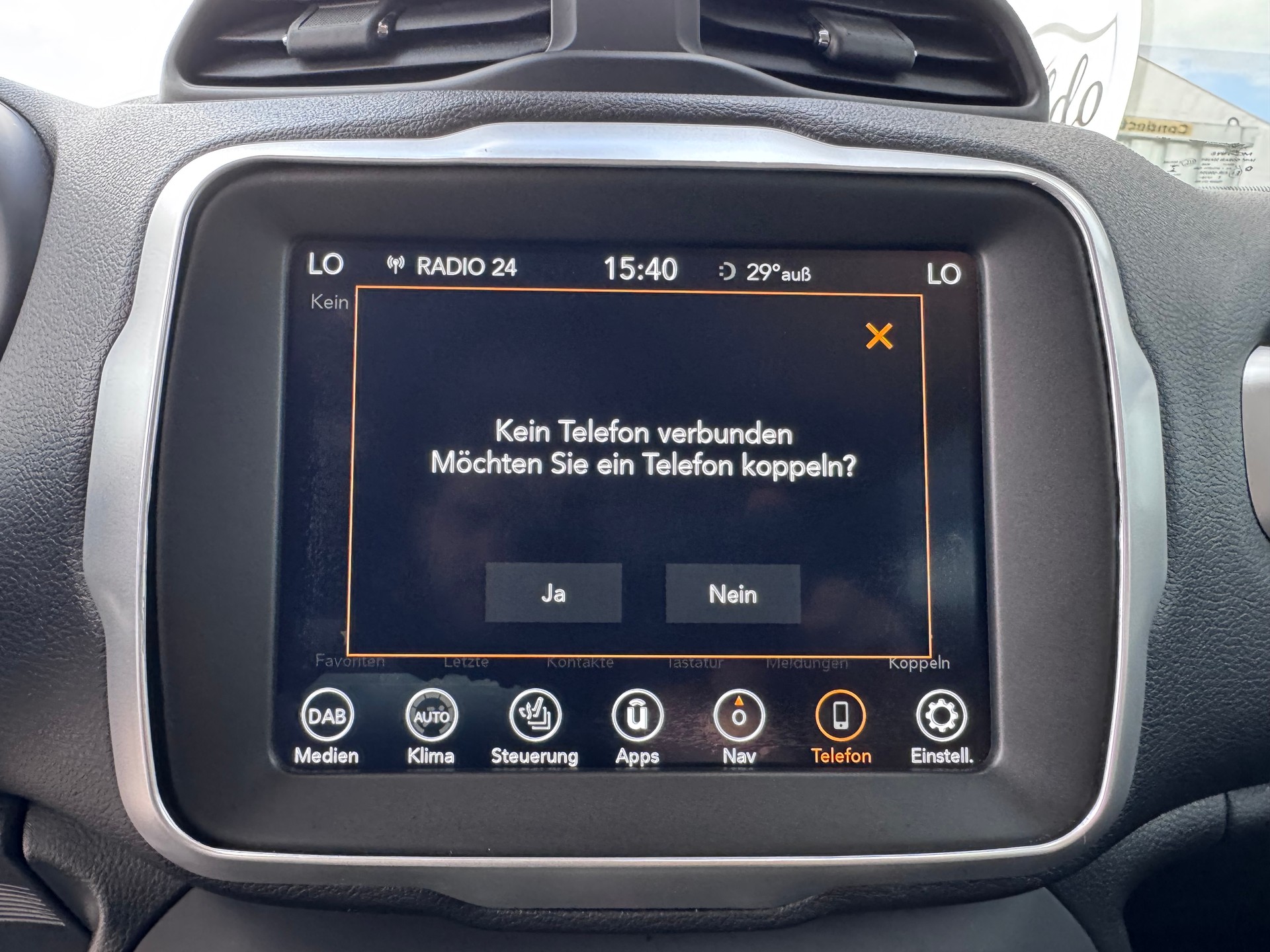 JEEP Renegade 1.0 Turbo Night Eagle+Navigation+Bluetooth+18"Alu+Klimaanlage+Sitz-/Lenkradheizung+Getönte Scheiben+Tempomat+-image-21