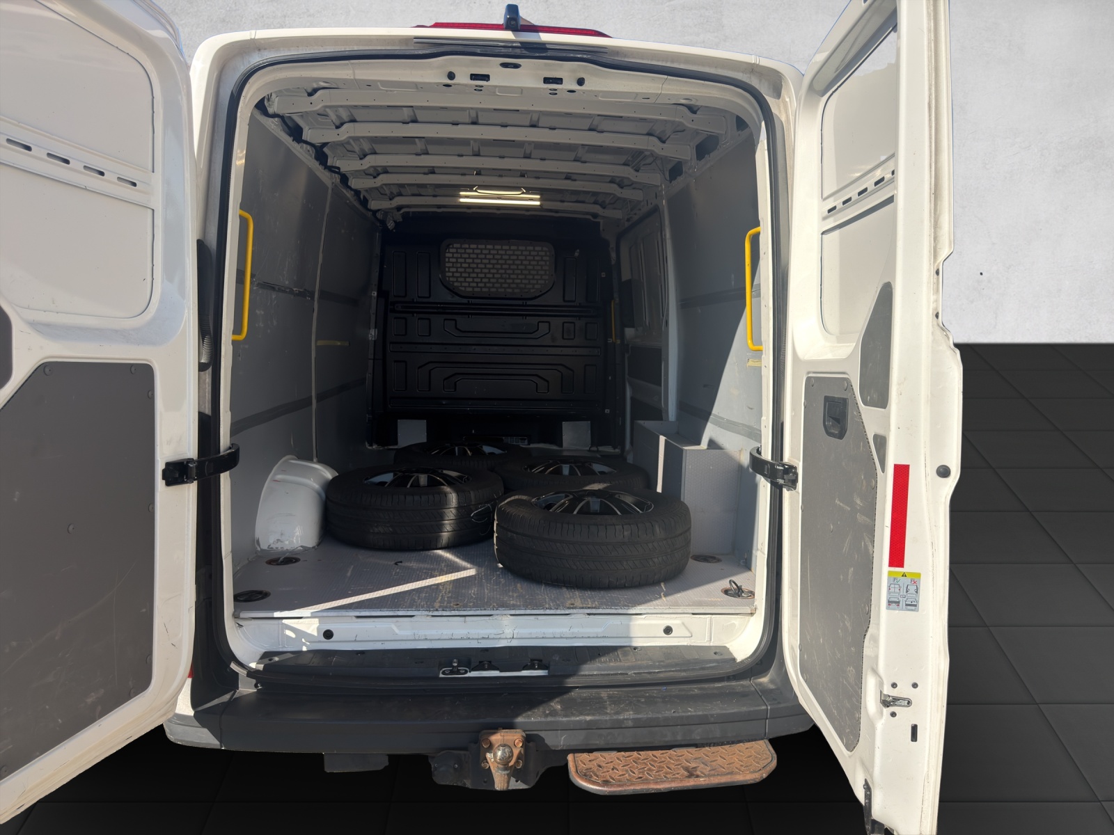 MAN TGE 3.180 Lang A-image-12