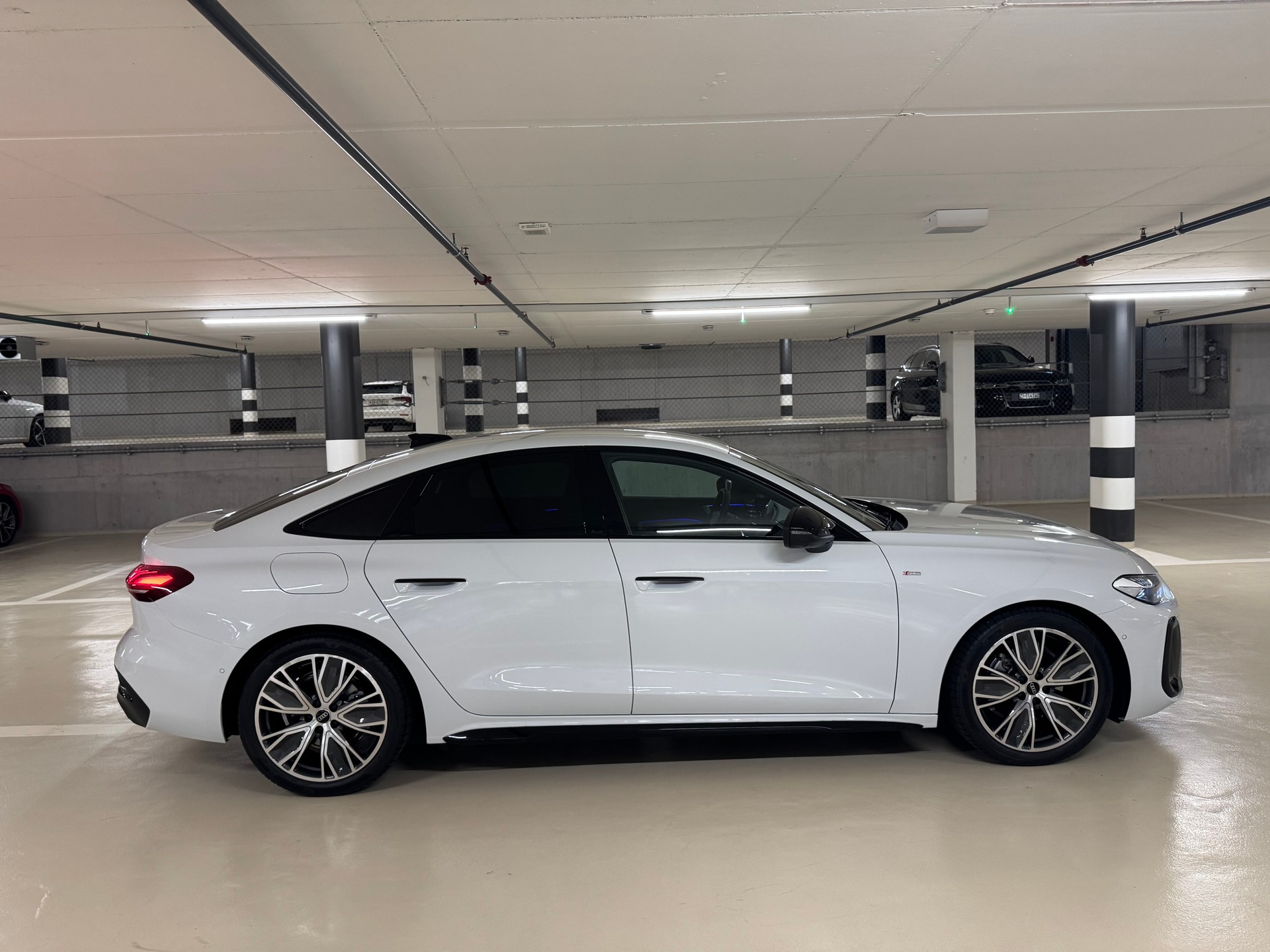 AUDI A5 Limousine TFSI 150 kW S tronic-image-5