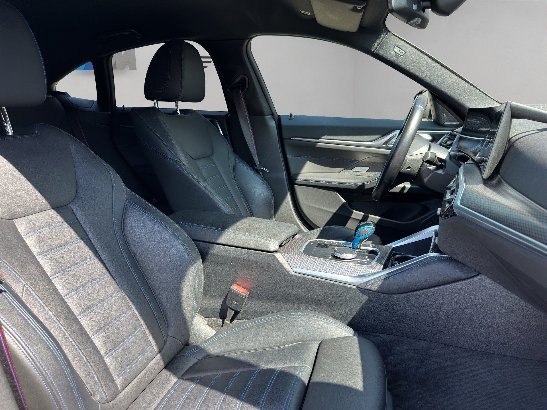 BMW i4 M50-image-21