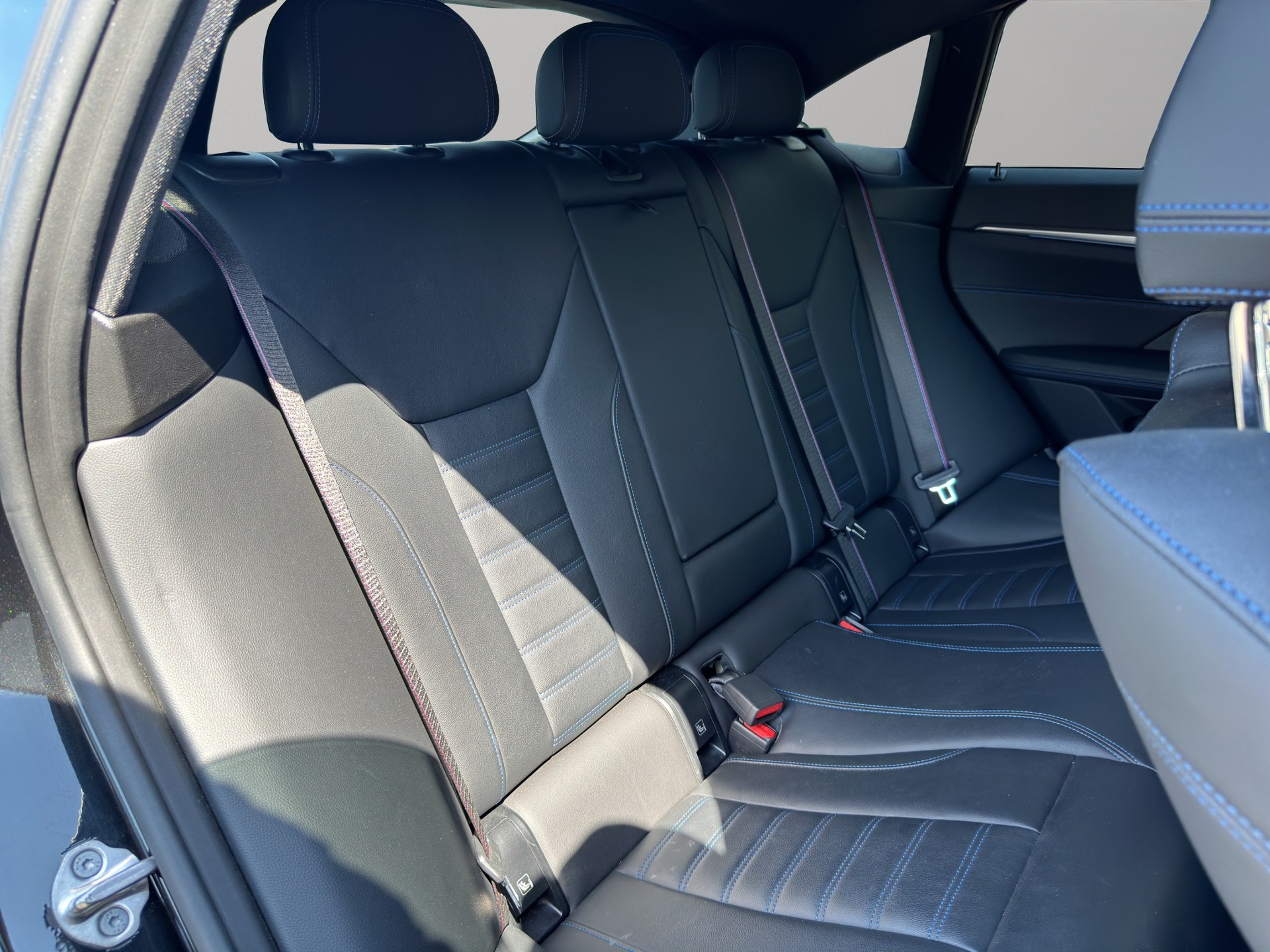 BMW i4 M50-image-22