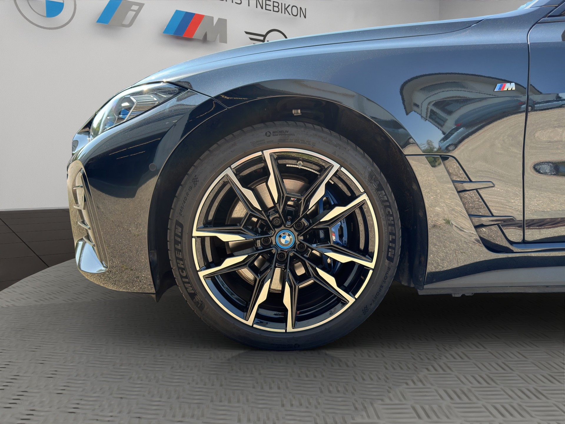 BMW i4 M50-image-9