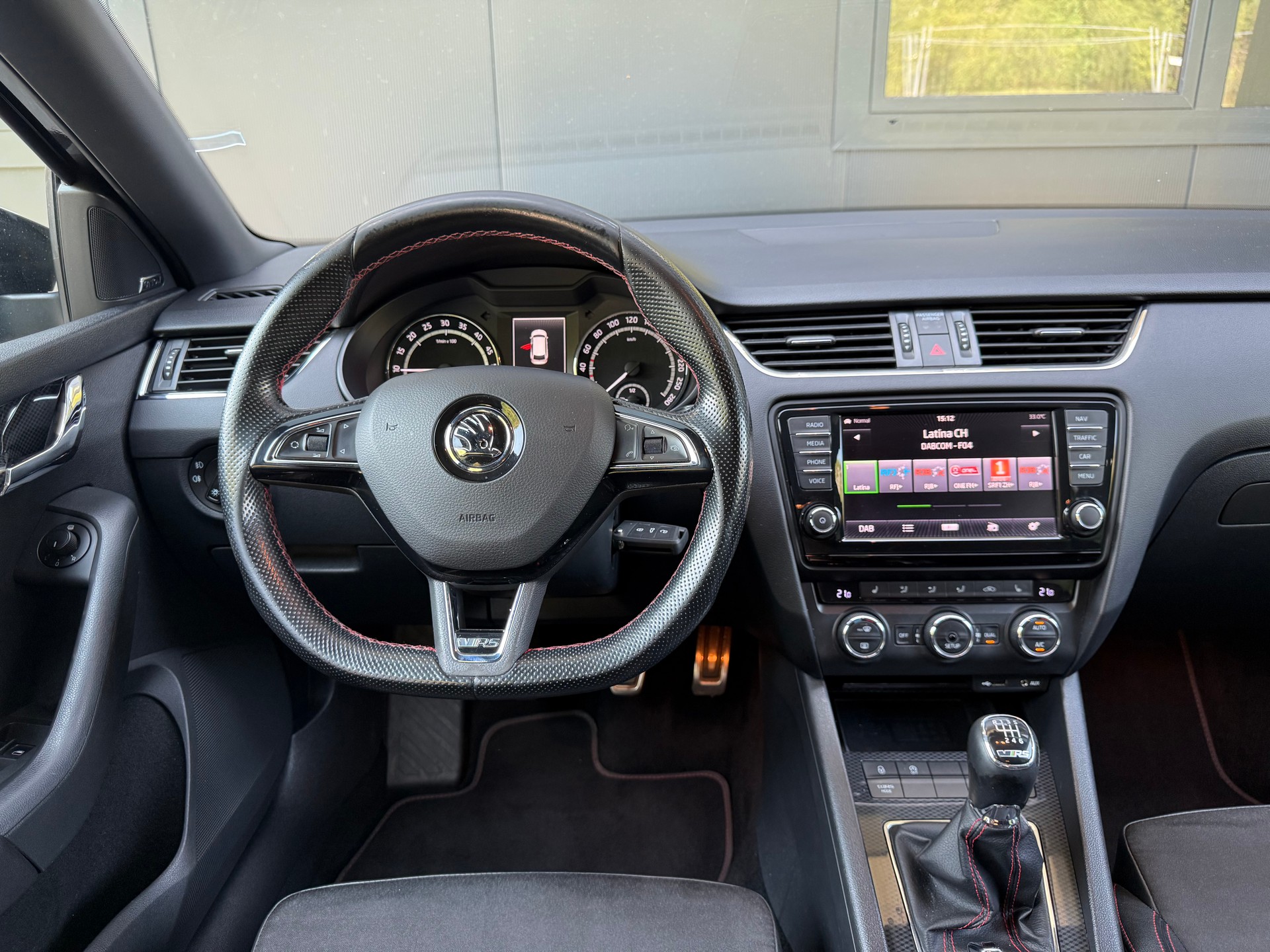SKODA Octavia Combi 2.0 TDI RS-image-10