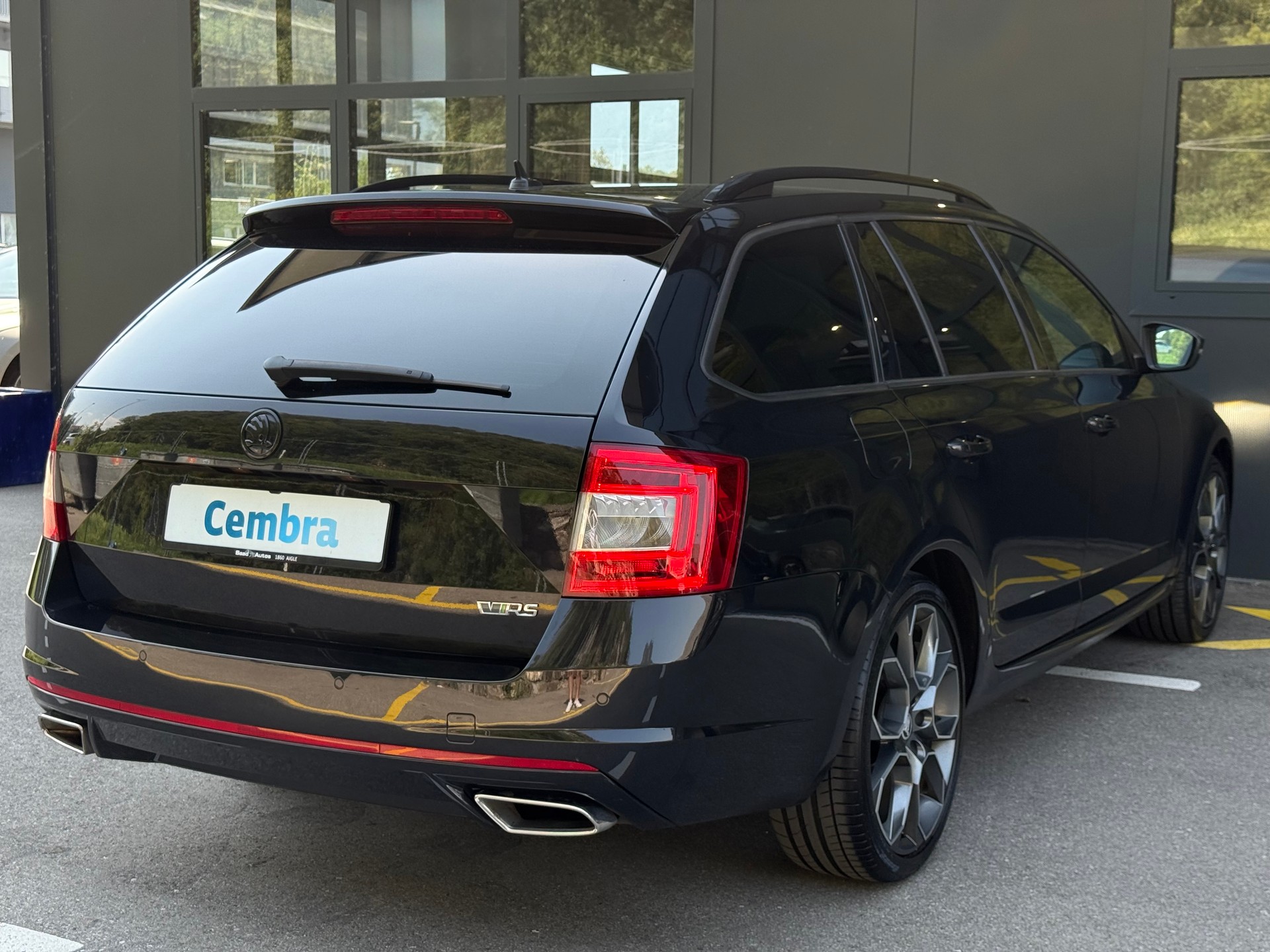 SKODA Octavia Combi 2.0 TDI RS-image-4
