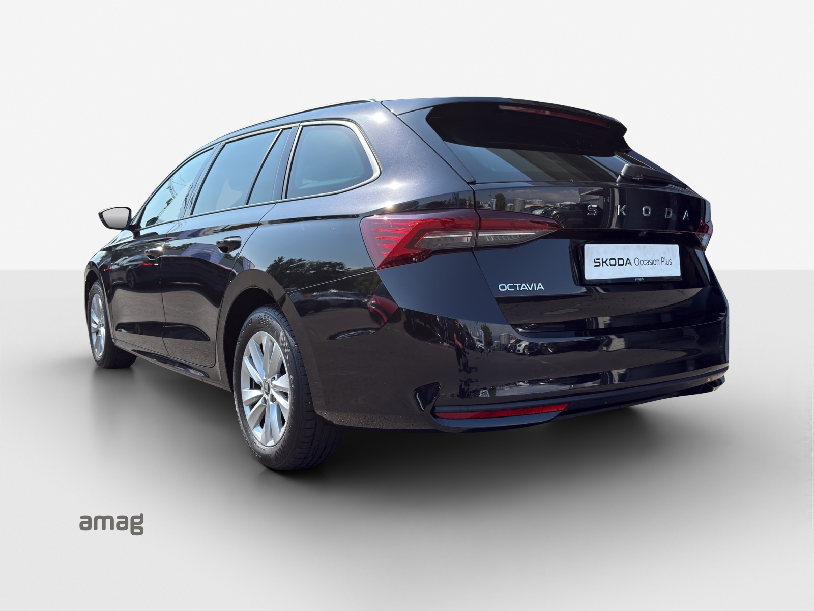 SKODA Octavia Combi 1.5 TSI mHEV DSG Dynamic-image-2
