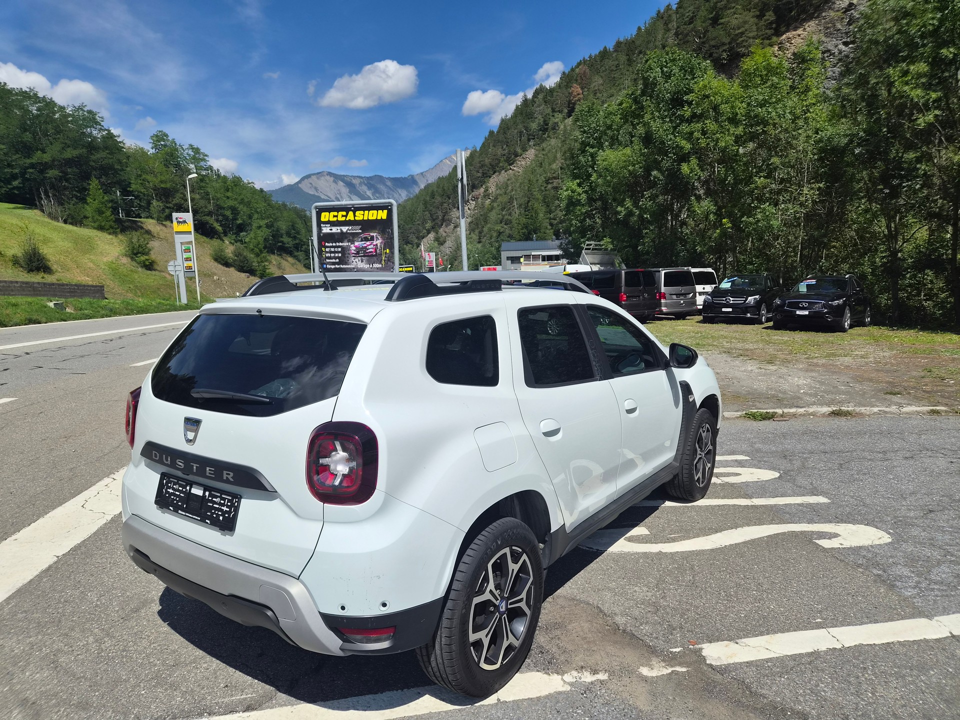 DACIA Duster TCe 150 Celebration 4x4-image-4