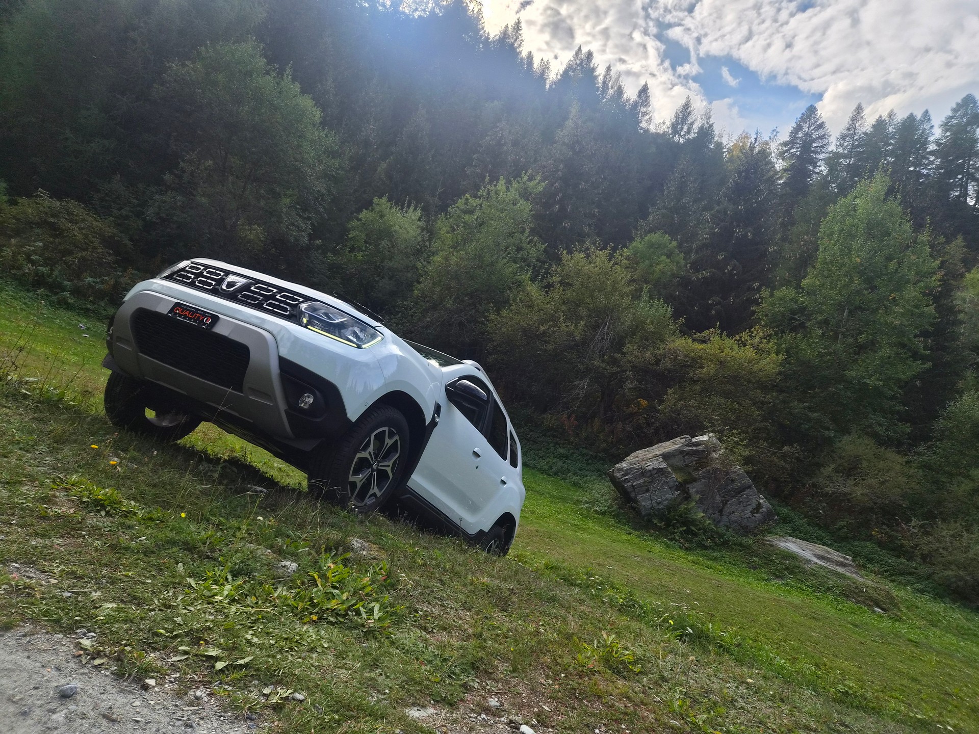 DACIA Duster TCe 150 Celebration 4x4-image-2