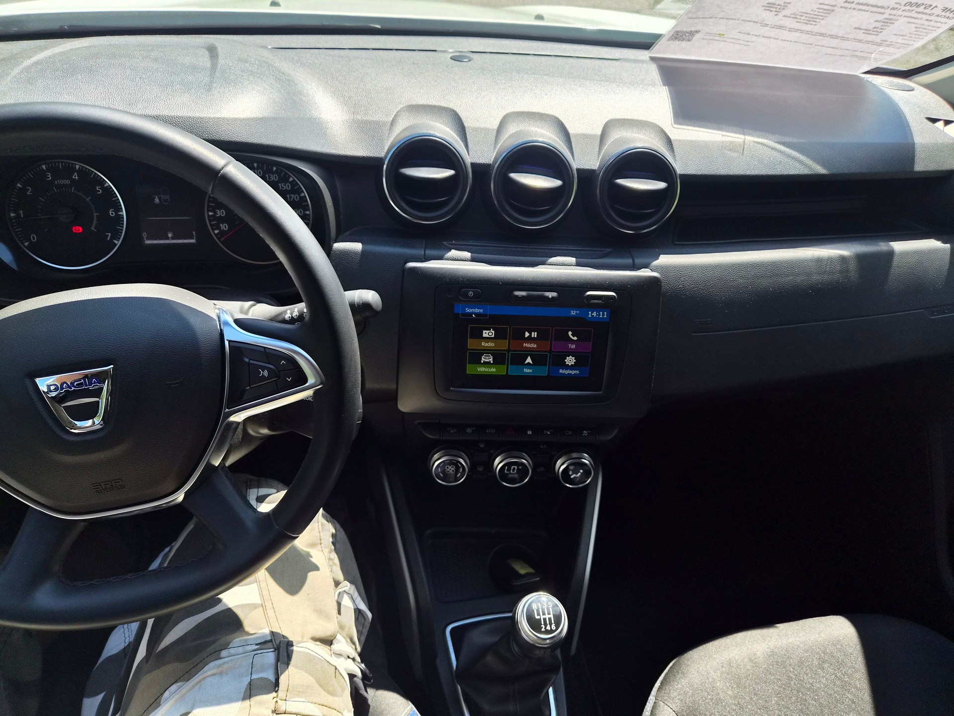 DACIA Duster TCe 150 Celebration 4x4-image-5