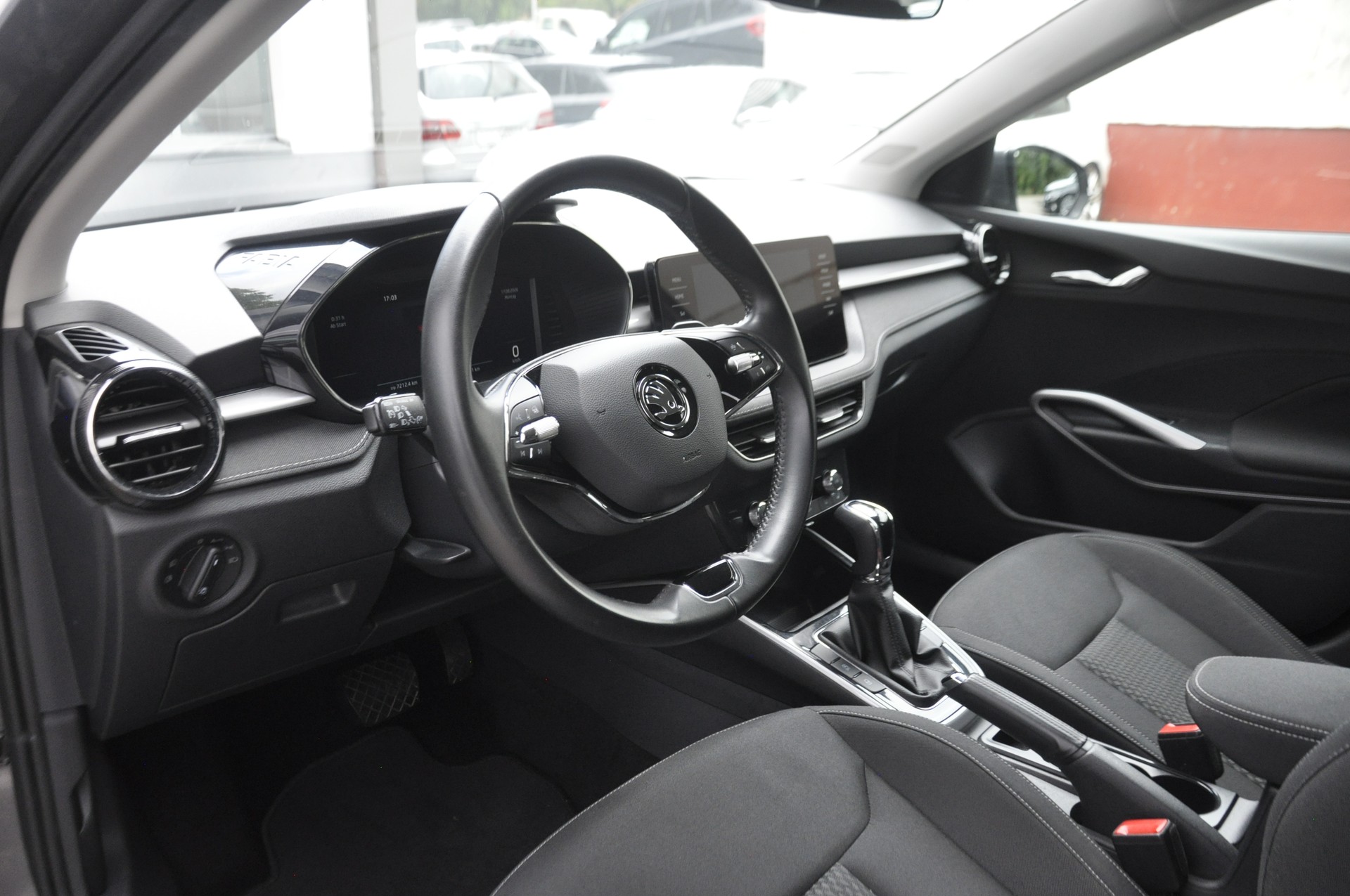 SKODA Fabia 1.0 TSI Style DSG-image-5