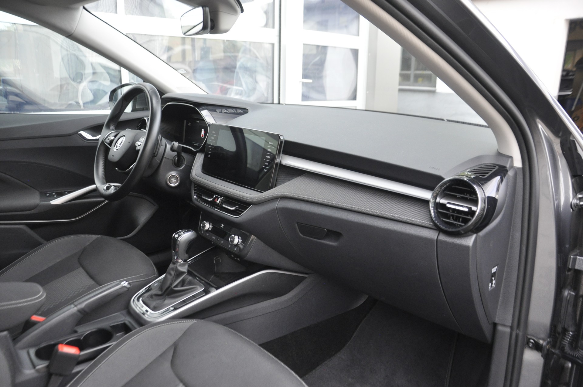 SKODA Fabia 1.0 TSI Style DSG-image-6
