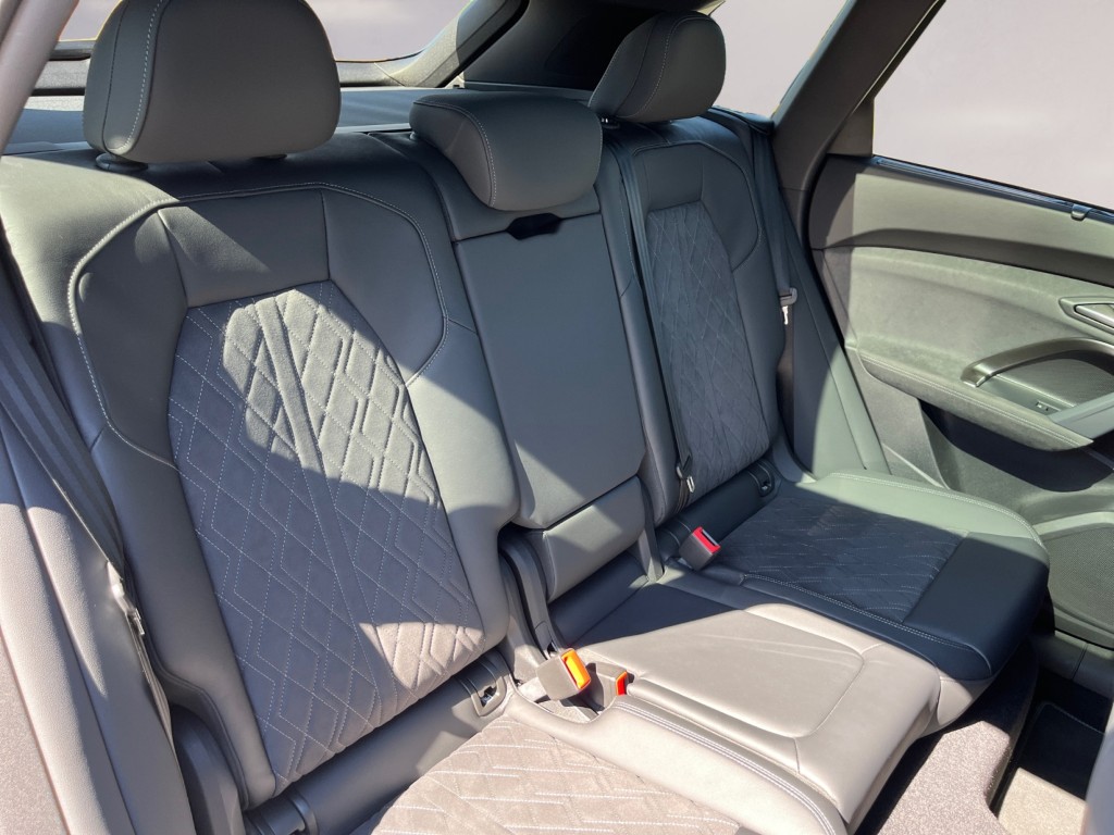 AUDI Q5 TFSI quatto 150 kW S-tronic-image-17