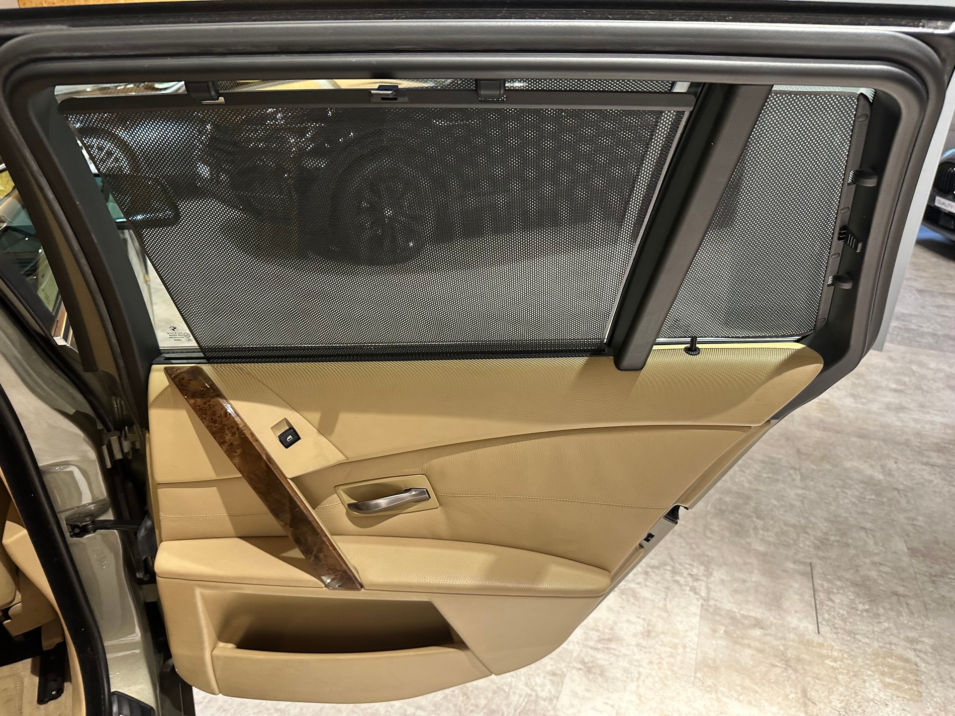 BMW 530xi Touring Nahezu Vollausgestattet und in top gepflegtem Zustand!-image-21