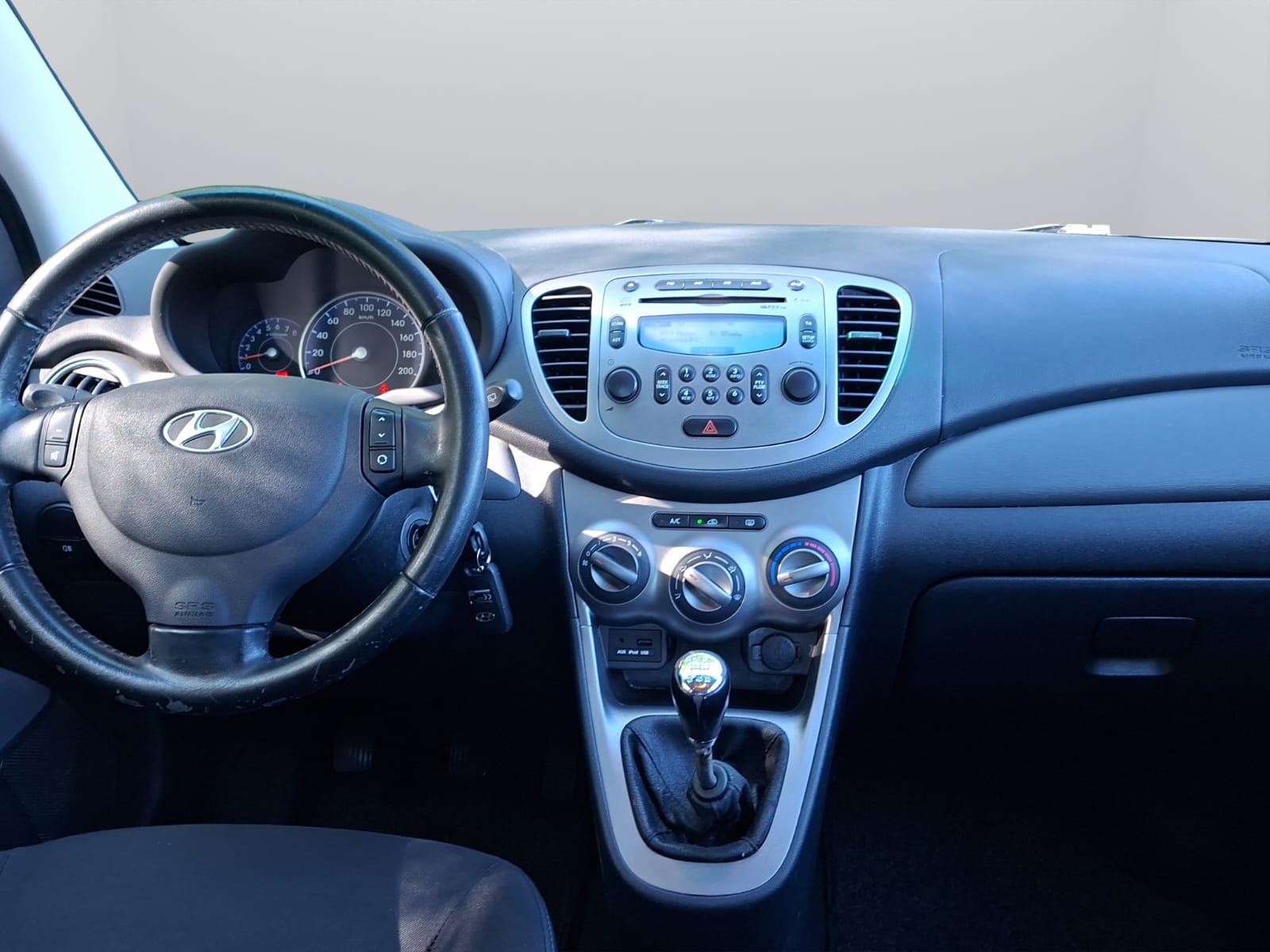 HYUNDAI i10 1.0 Blue-image-10