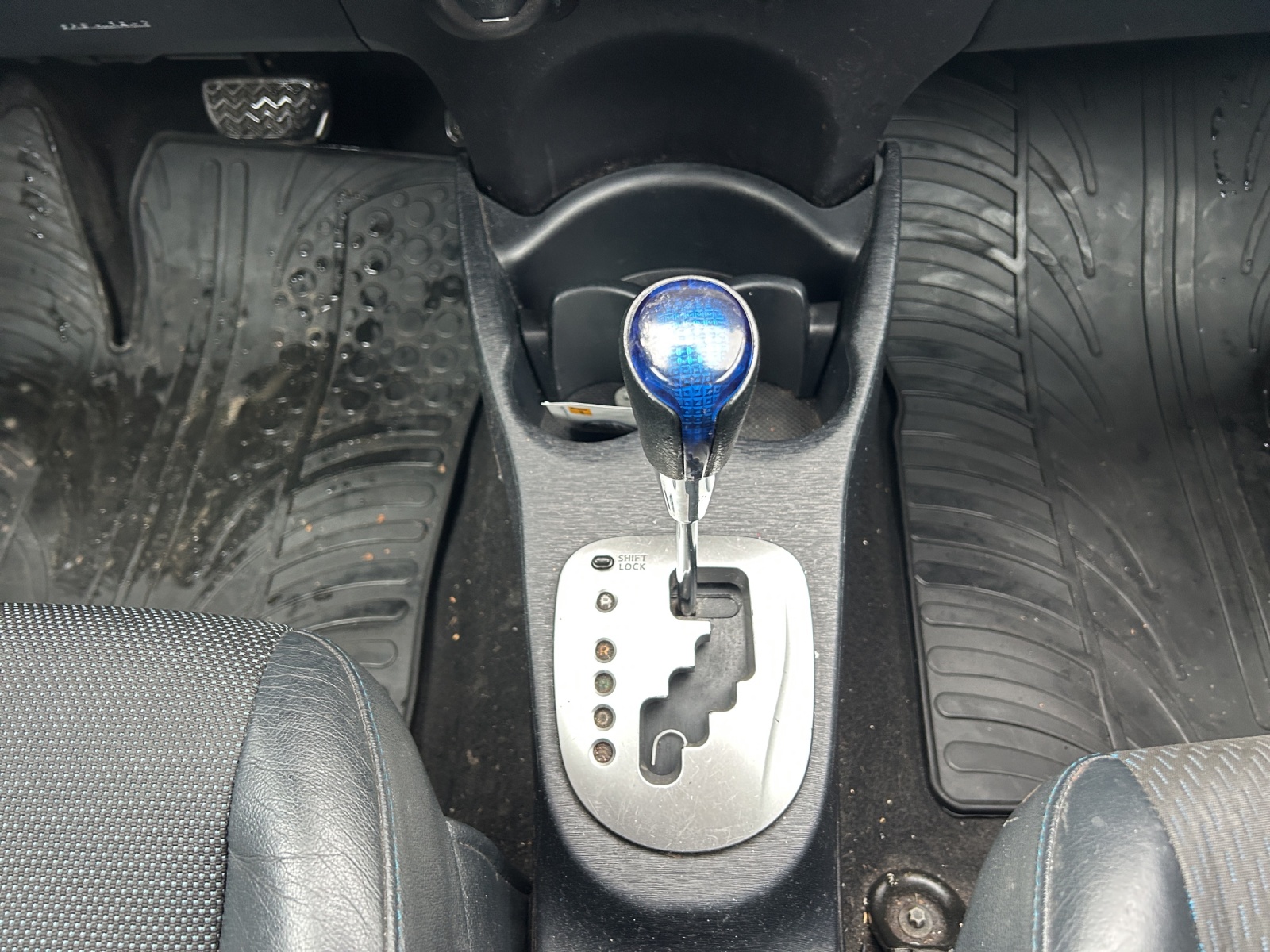 TOYOTA Yaris 1.5 VVT-i Hybrid Sol Premium CVT-image-11