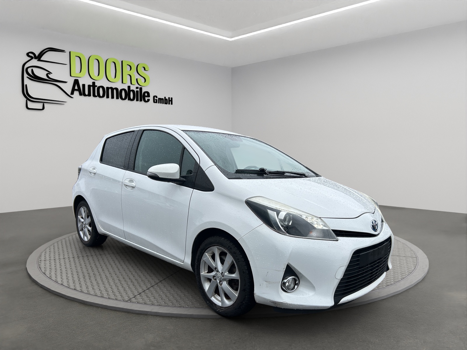 TOYOTA Yaris 1.5 VVT-i Hybrid Sol Premium CVT-image-0
