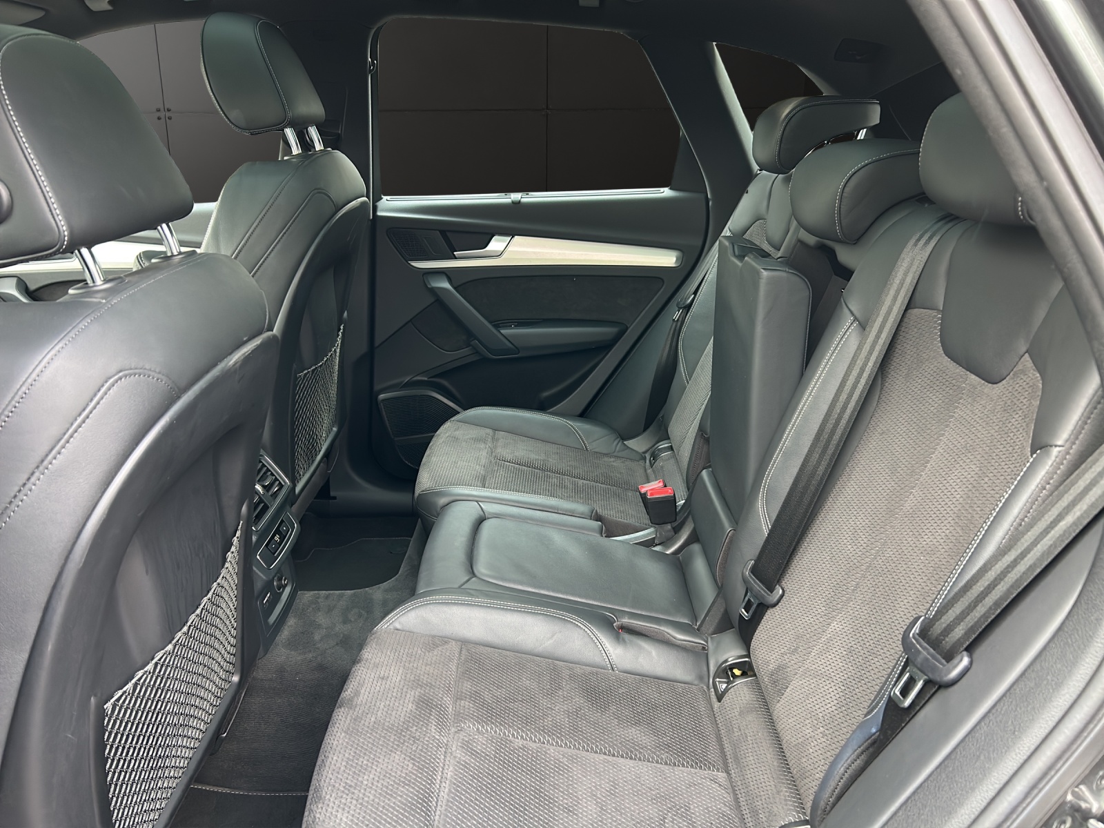 AUDI Q5 45 TFSI sport quattro S-tronic-image-11