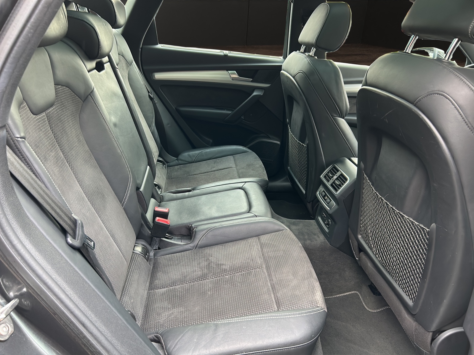 AUDI Q5 45 TFSI sport quattro S-tronic-image-16