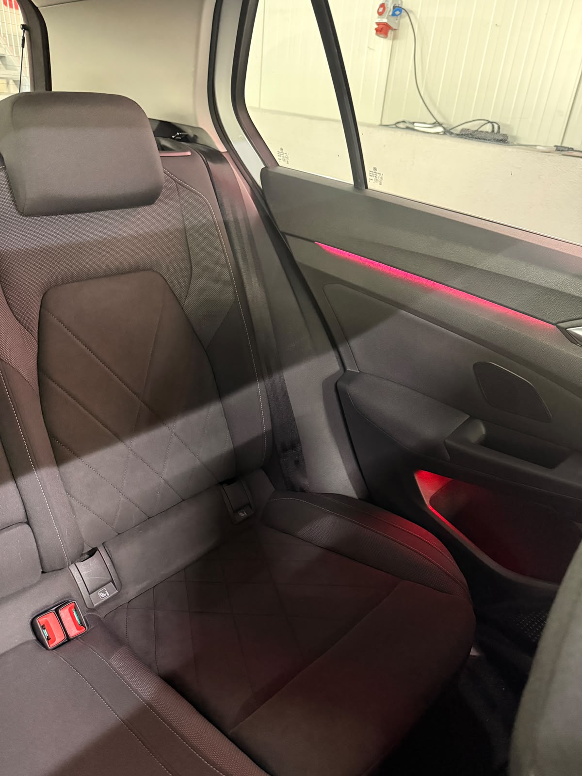 VW Golf 1.5 eTSI mHEV ACT R-Line DSG-image-31