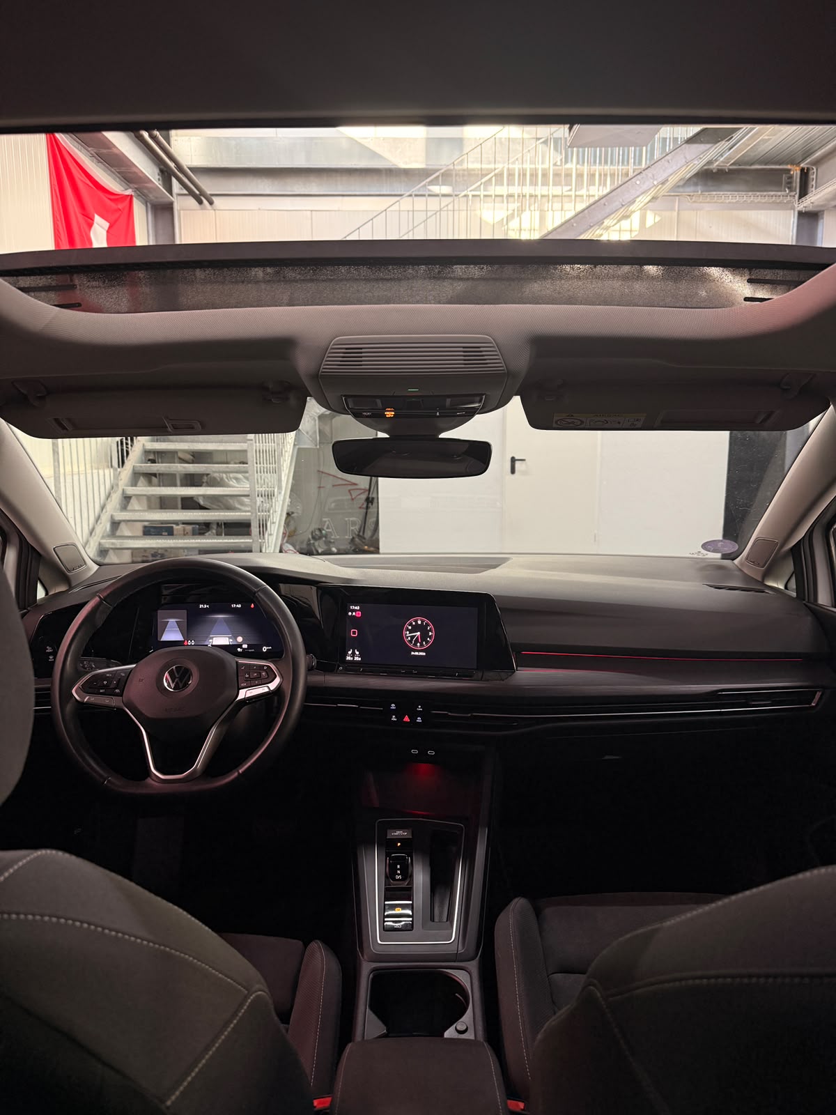 VW Golf 1.5 eTSI mHEV ACT R-Line DSG-image-15