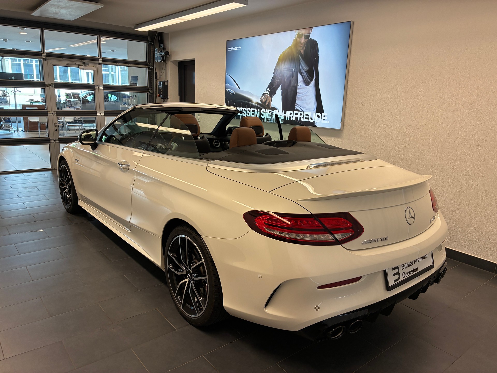 MERCEDES-BENZ C 43 AMG 4matic Cabriolet-image-4