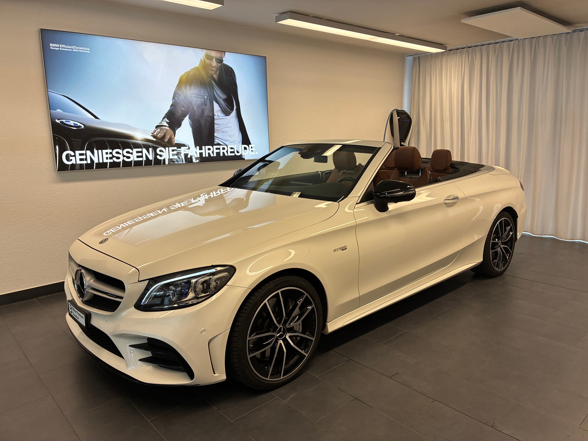 MERCEDES-BENZ C 43 AMG 4matic Cabriolet-image-0
