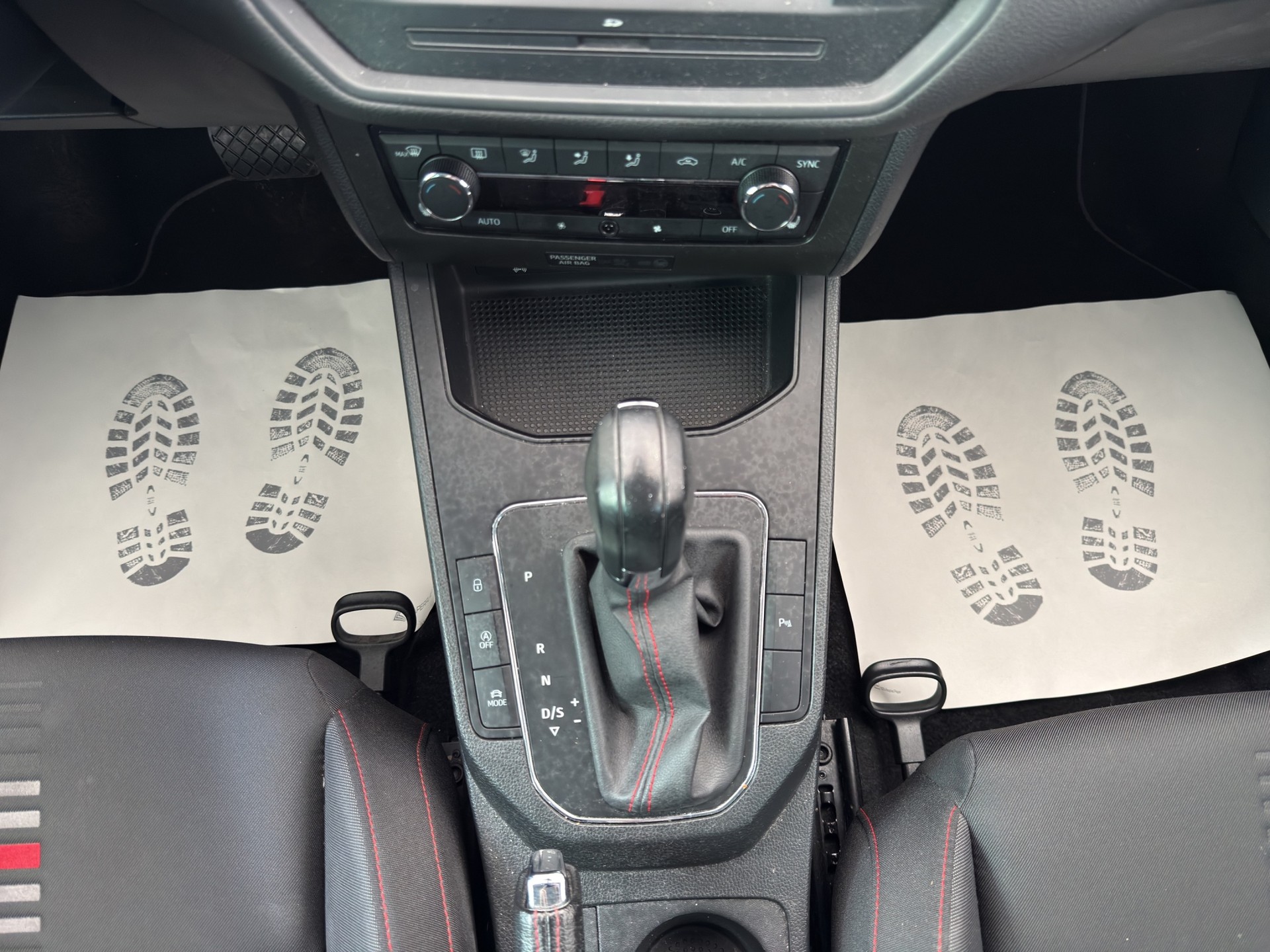 SEAT Ibiza 1.0 EcoTSI DSG FR-image-10