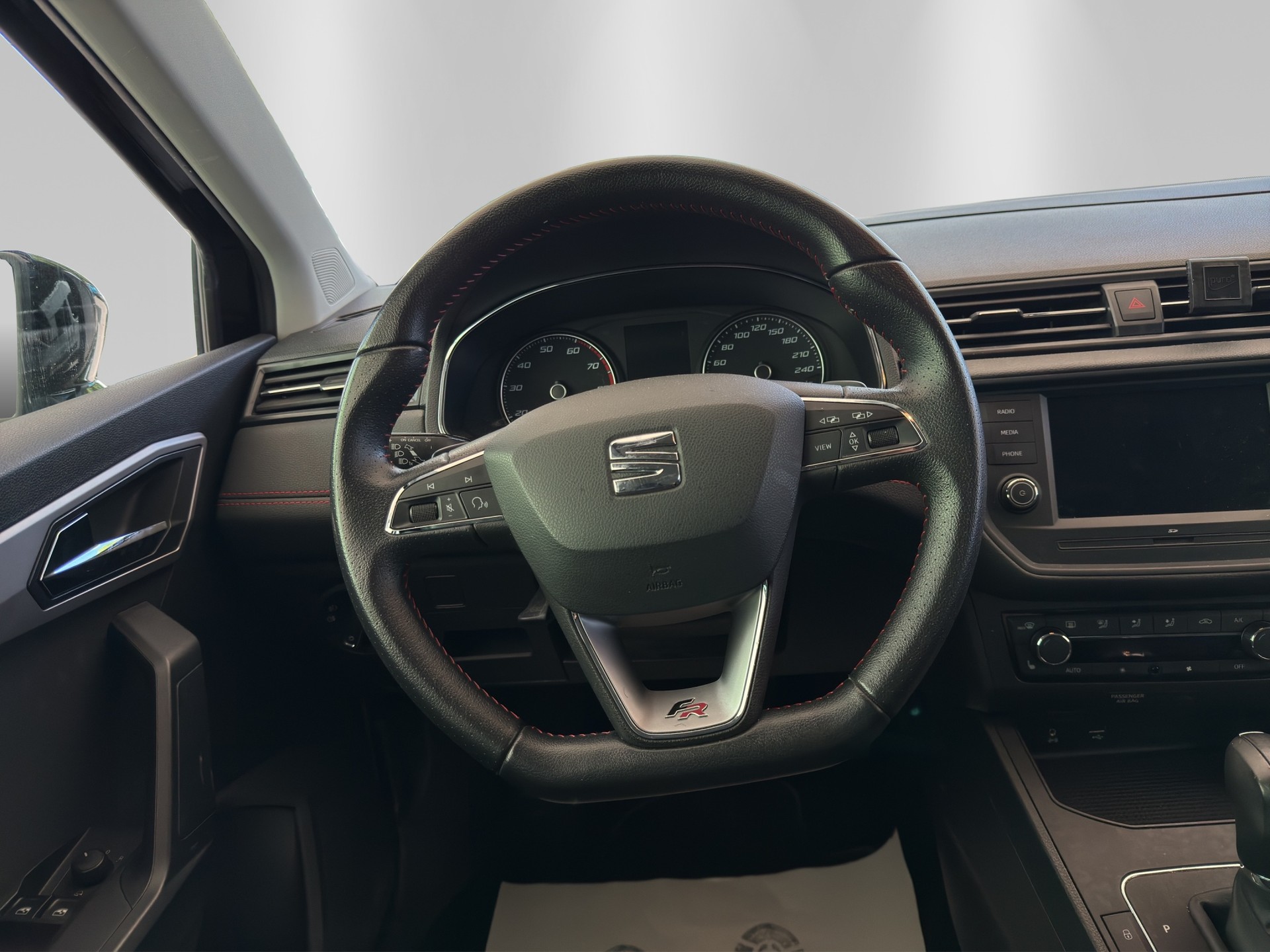 SEAT Ibiza 1.0 EcoTSI DSG FR-image-9