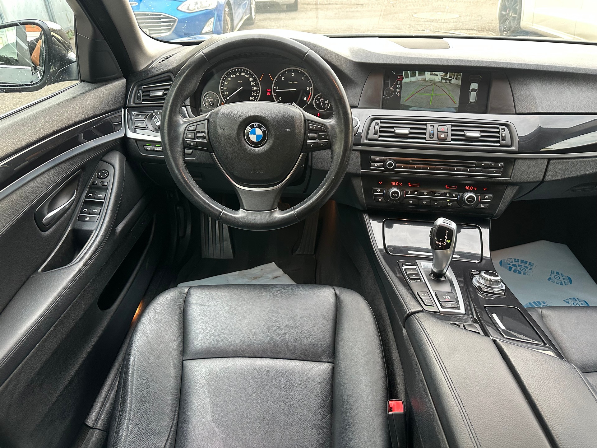 BMW 520d Touring Steptronic-image-7