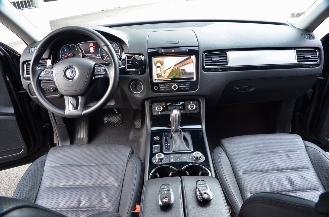 VW Touareg 3.0 TDI BlueMotion Technology Tiptronic-image-14