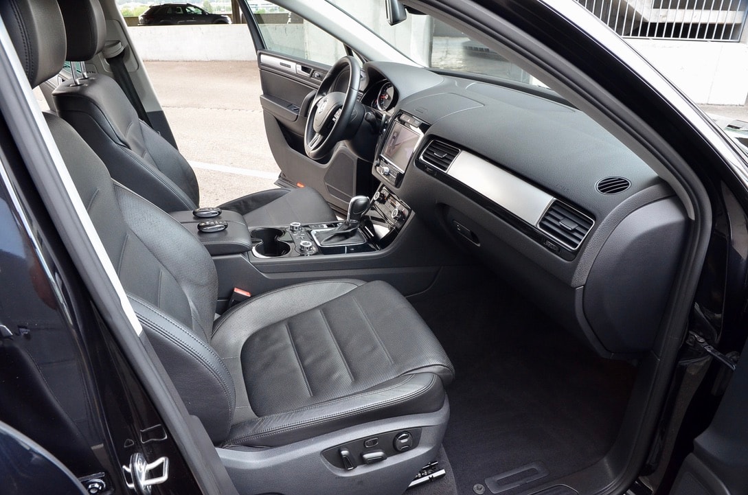 VW Touareg 3.0 TDI BlueMotion Technology Tiptronic-image-1