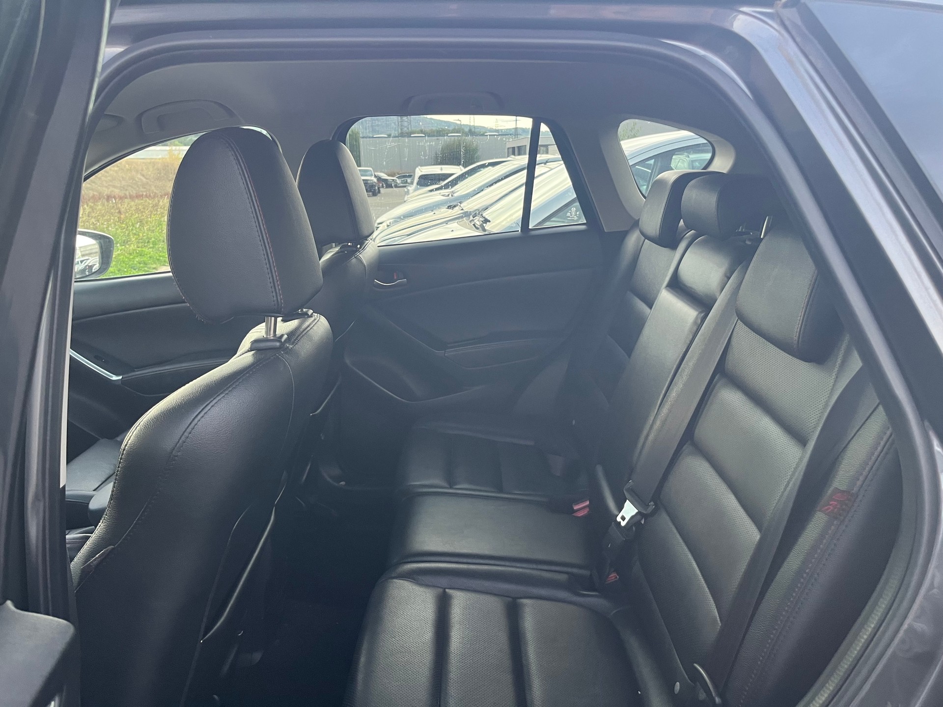 MAZDA CX-5 2.2 D HP Revolution AWD Automatic-image-11