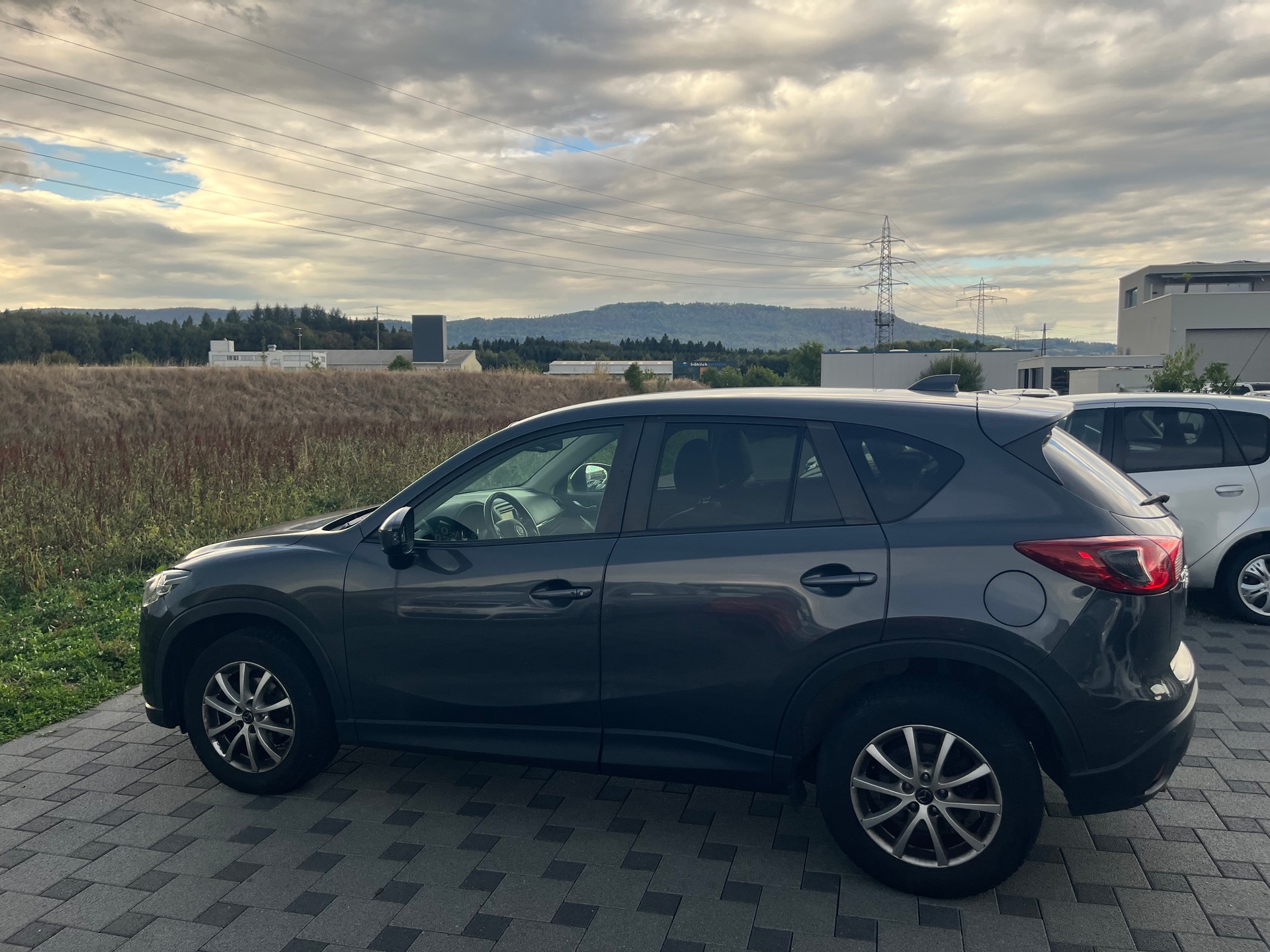 MAZDA CX-5 2.2 D HP Revolution AWD Automatic-image-4