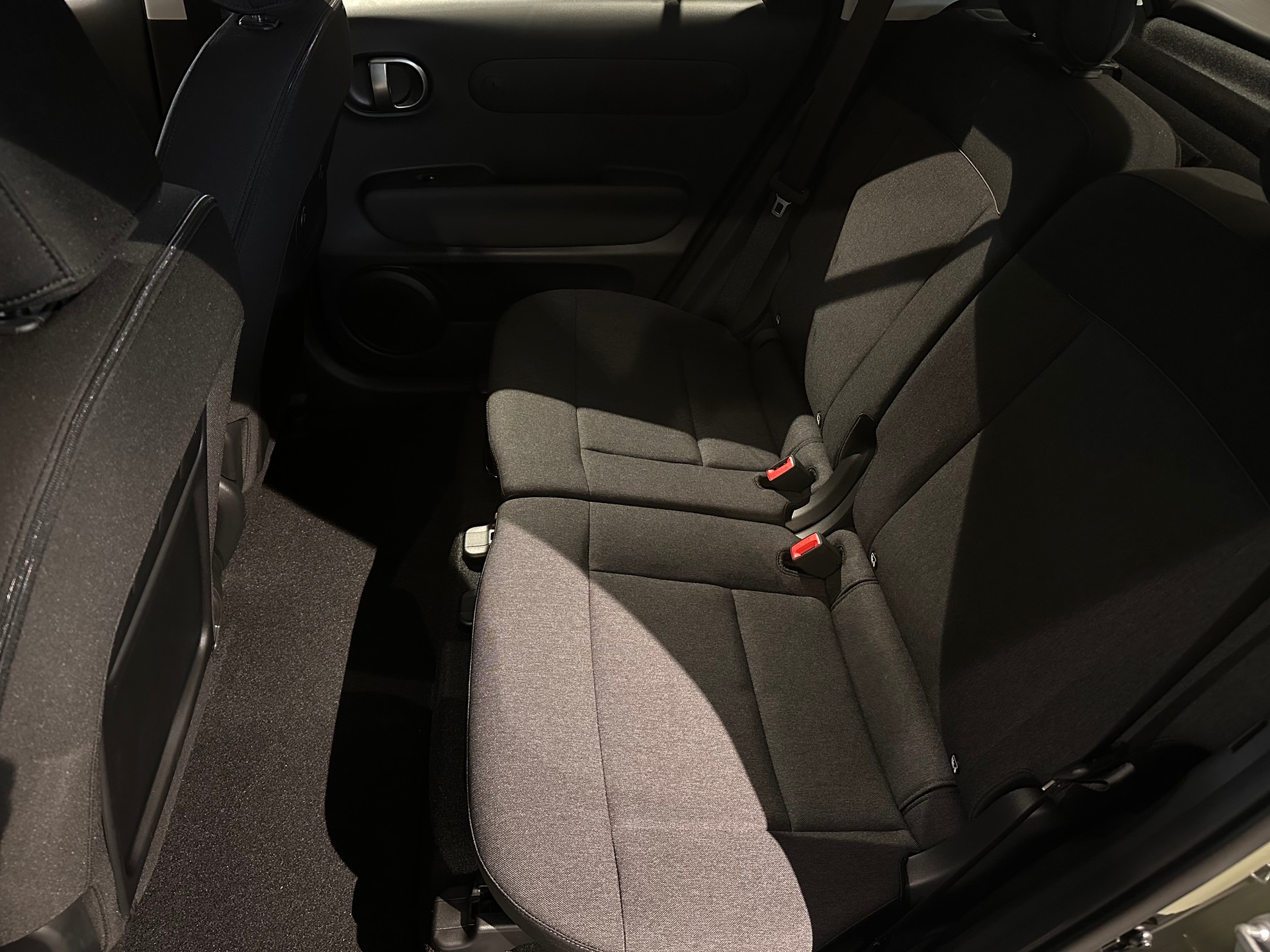 HYUNDAI Inster 49kWh Amplia-image-11