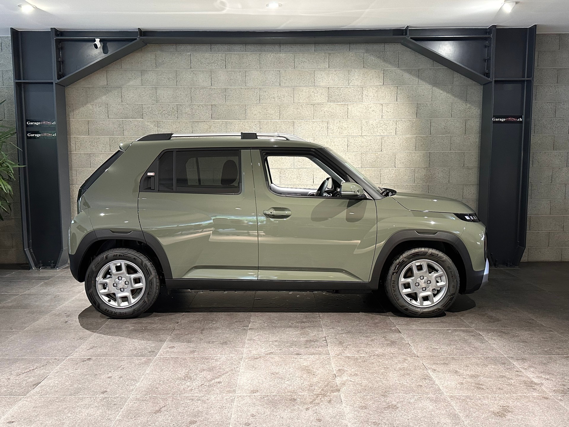 HYUNDAI Inster 49kWh Amplia-image-3