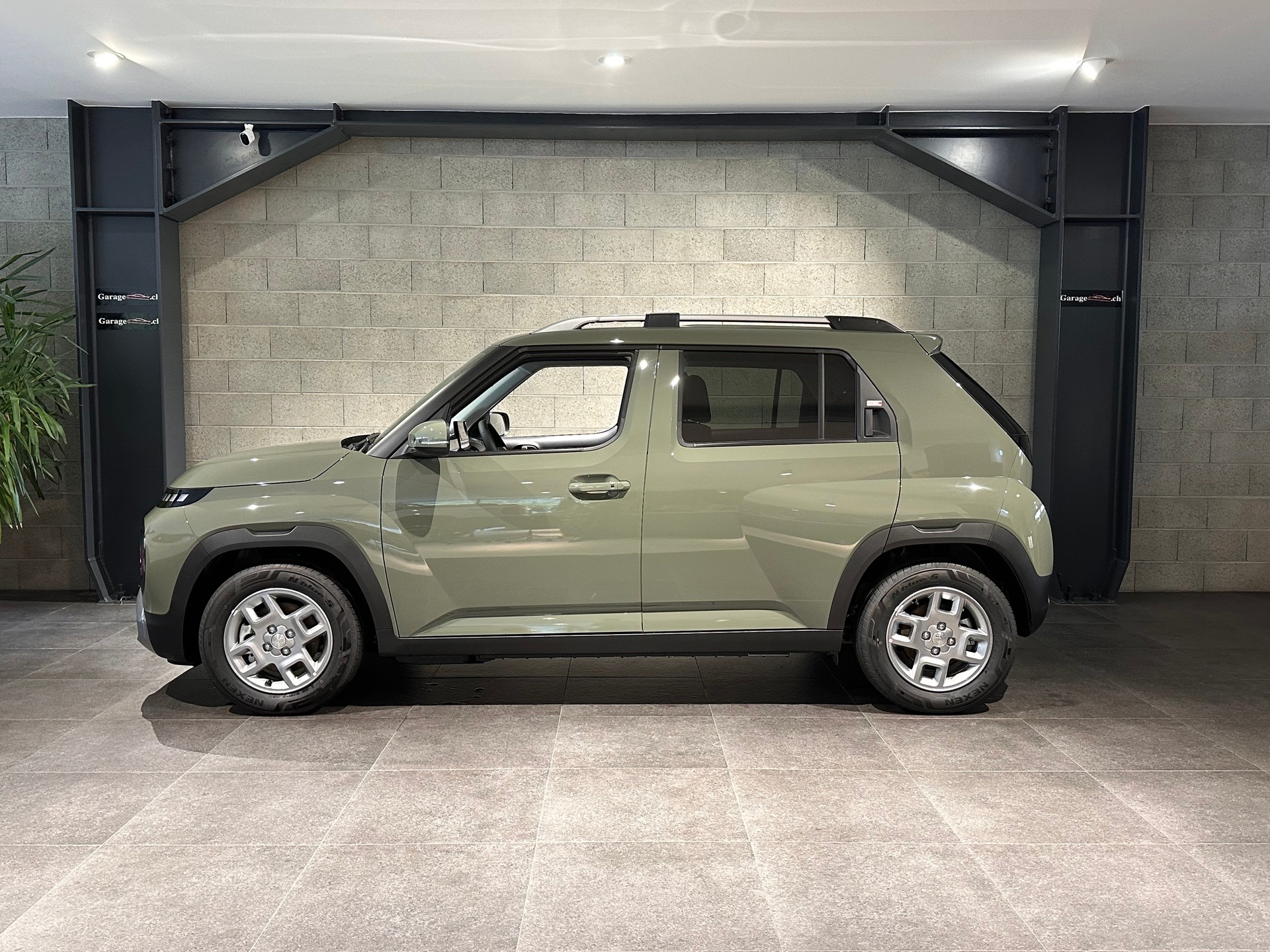 HYUNDAI Inster 49kWh Amplia-image-0