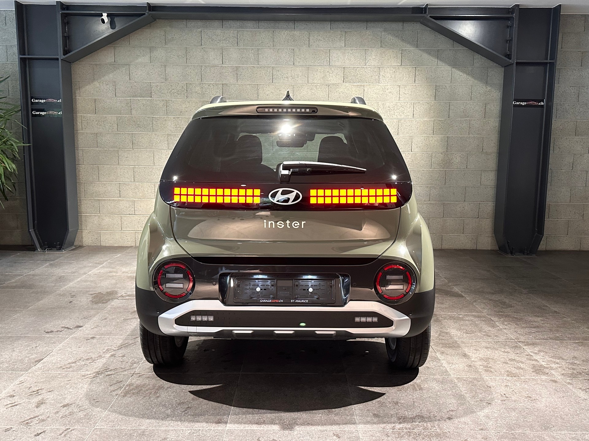 HYUNDAI Inster 49kWh Amplia-image-5