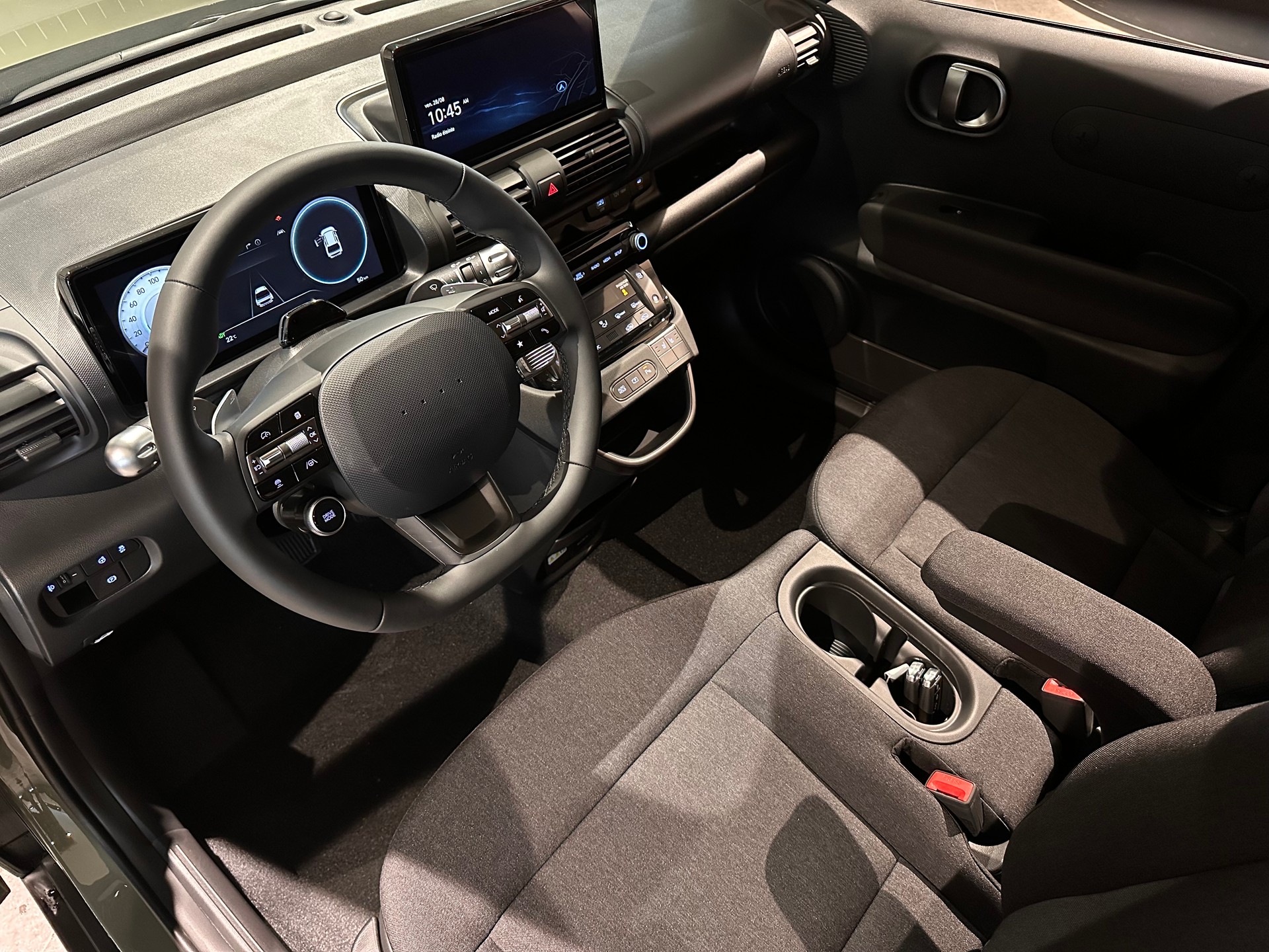 HYUNDAI Inster 49kWh Amplia-image-7