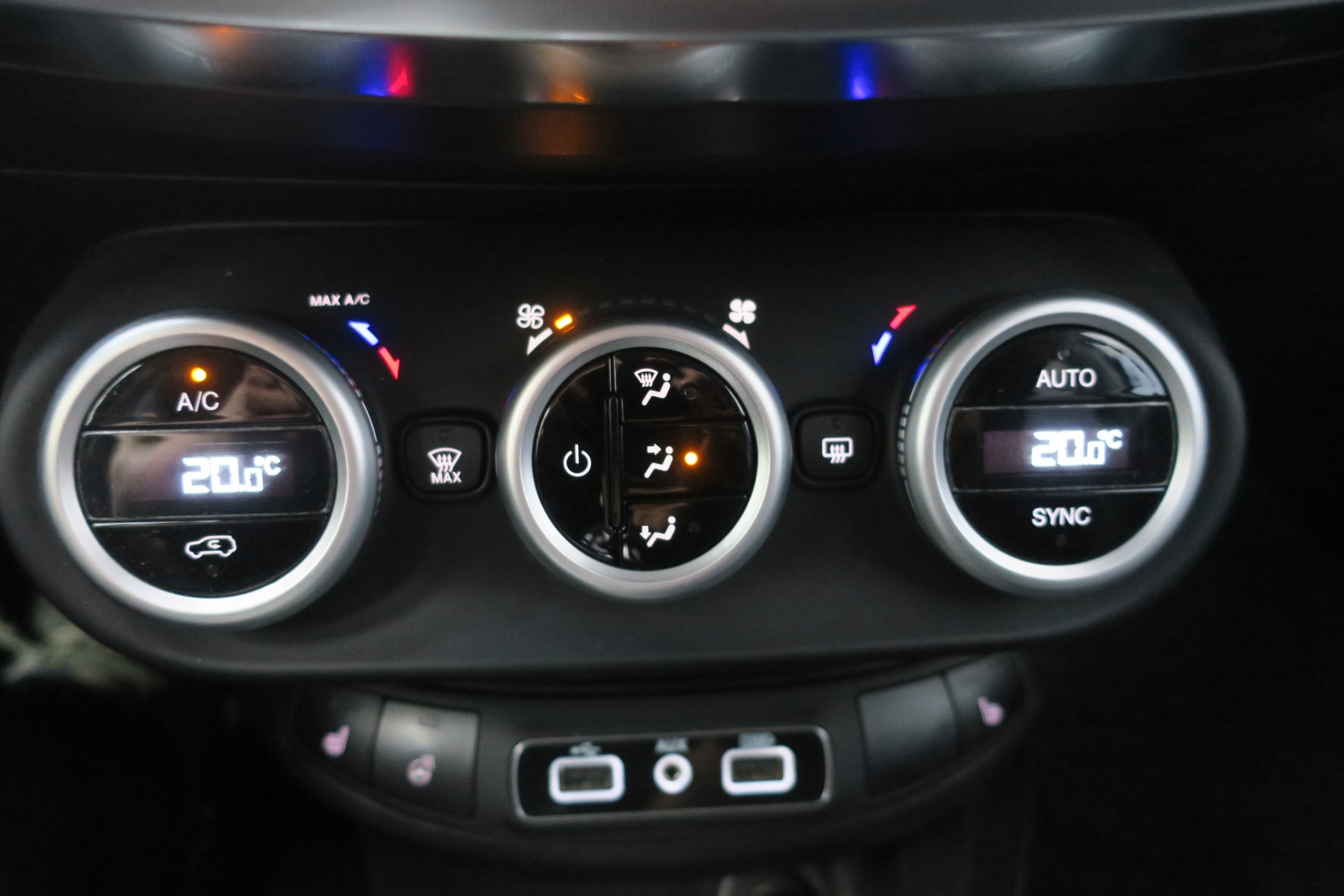 FIAT 500X 1.4T Xcite+ 4x4 Automatic-image-13