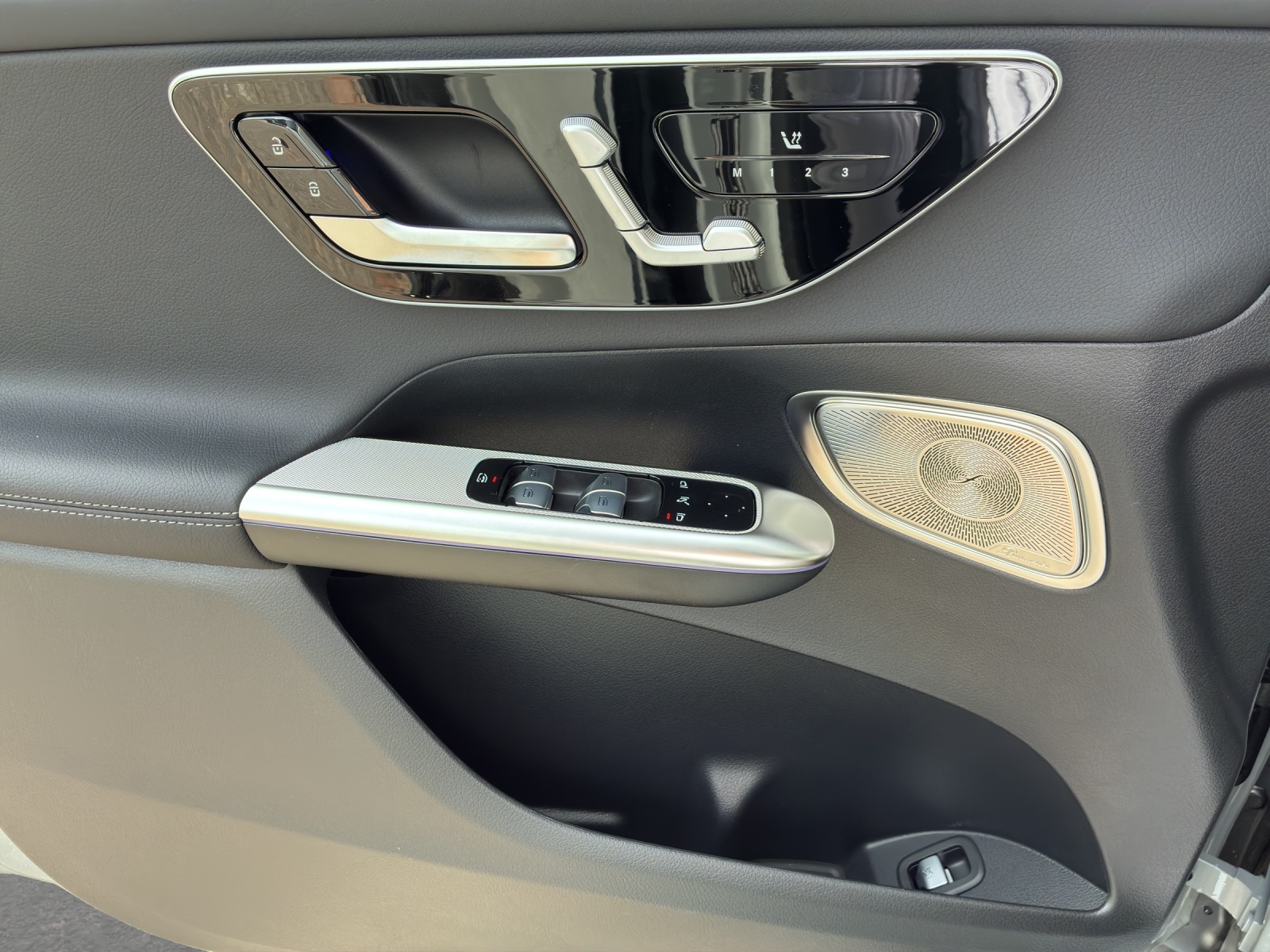 MERCEDES-BENZ GLC 220 d 4Matic 9G-Tronic-image-12